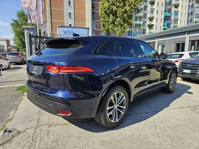 Jaguar F-Pace view 4