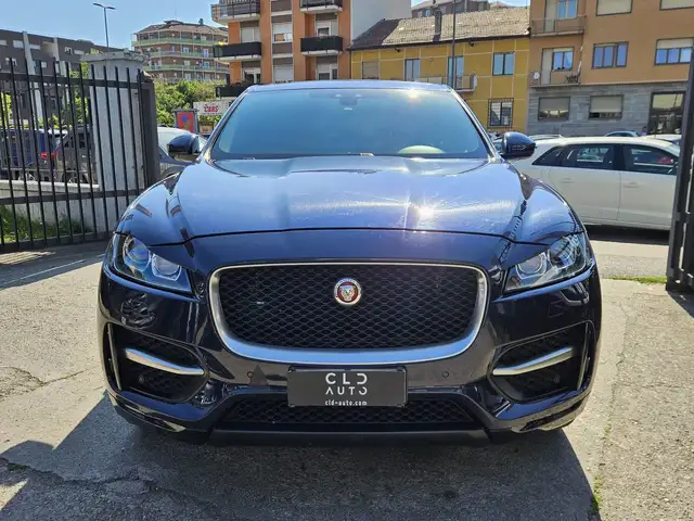 Jaguar F-Pace view 2