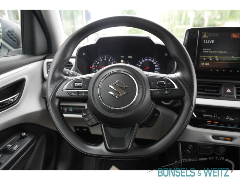 Suzuki Swift Club 1.2 Dualjet Hybrid Navi LED DAB Keyless Entry — photo 9