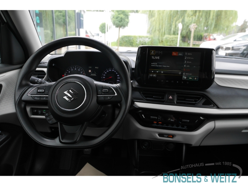Suzuki Swift Club 1.2 Dualjet Hybrid Navi LED DAB Keyless Entry — photo 8
