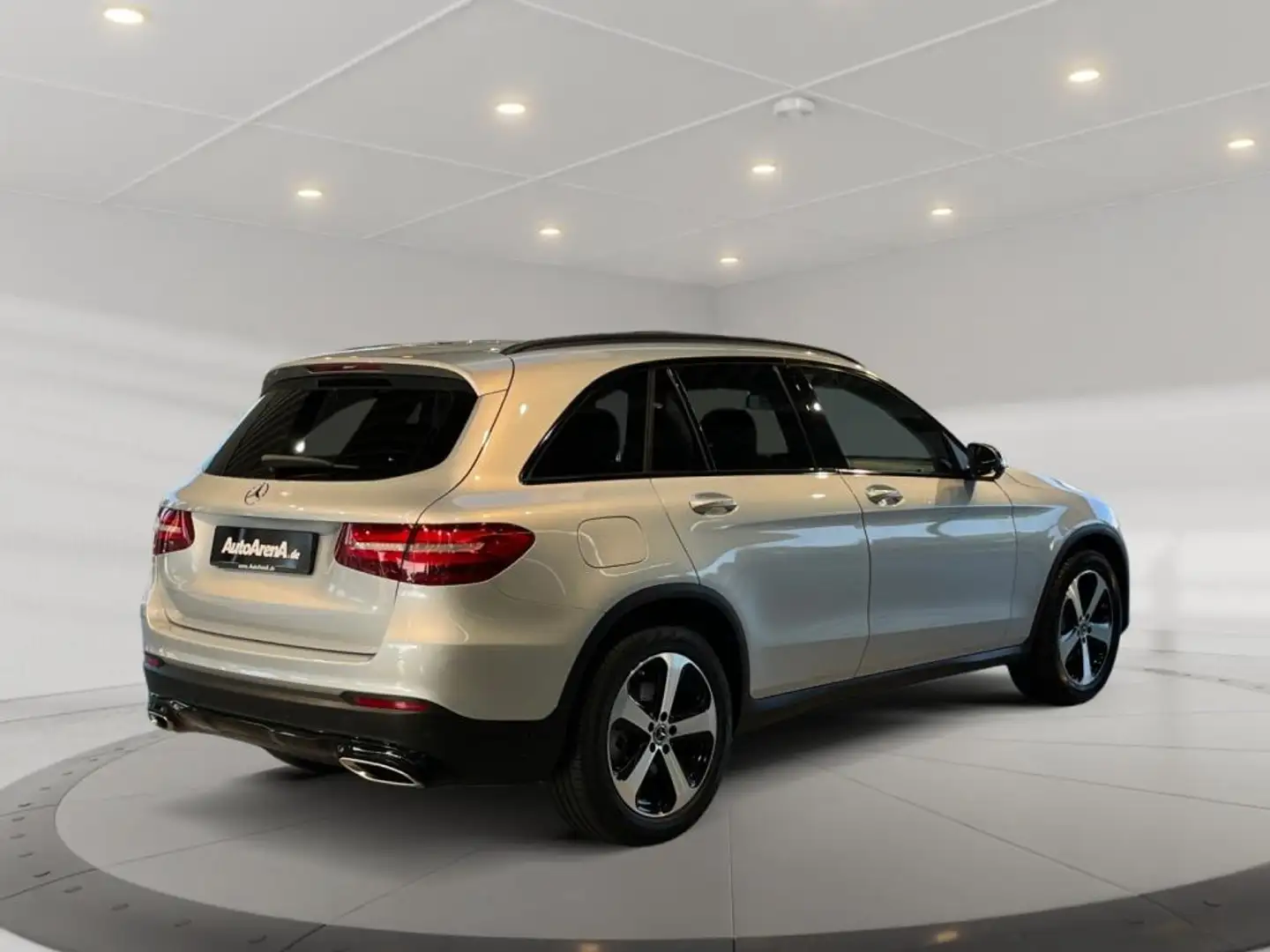 Mercedes-Benz GLC 250 4matic Exclusive +Navi+Pano+STH+SpurH+LM Silber - 2