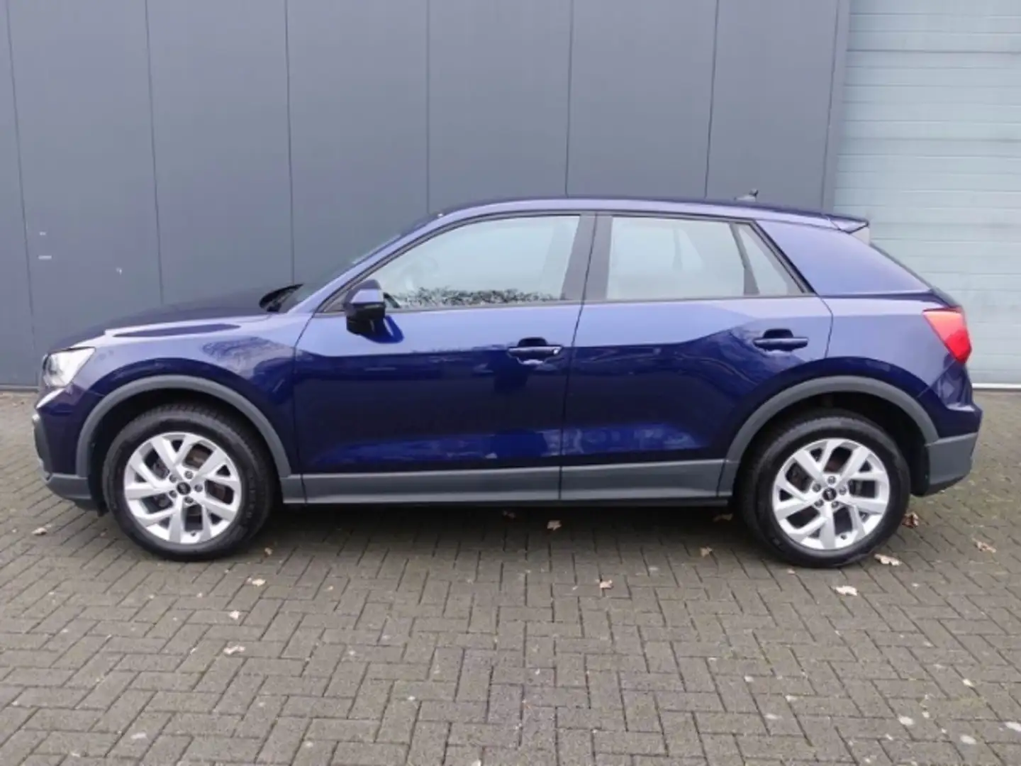 Audi Q2 1.0 30 TFSI+RÜCKFAHRKAMERA+NAVI+SHZG Azul - 2
