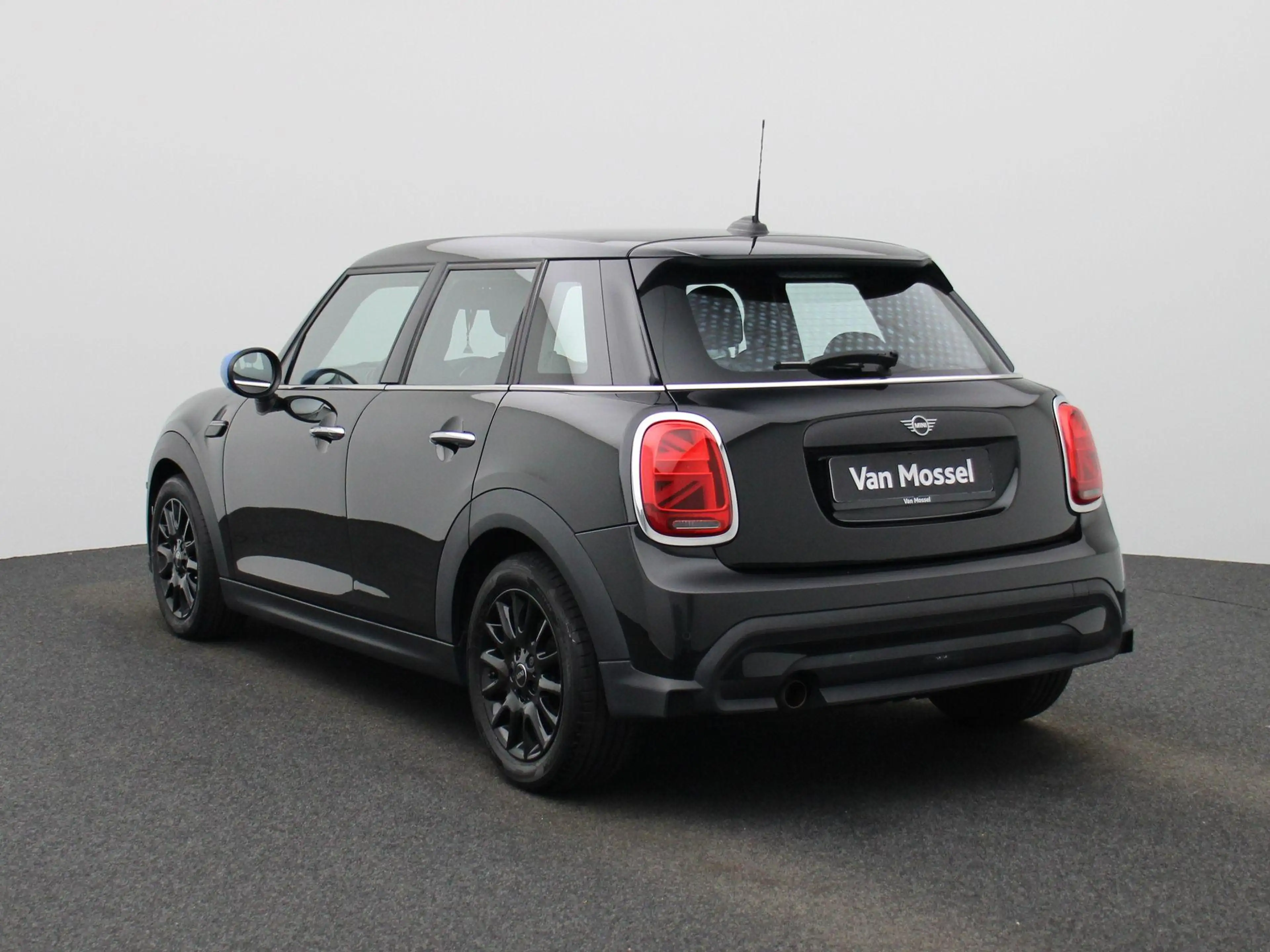 MINI One Mini 5 door NAVI | ECC | PDC — photo 2