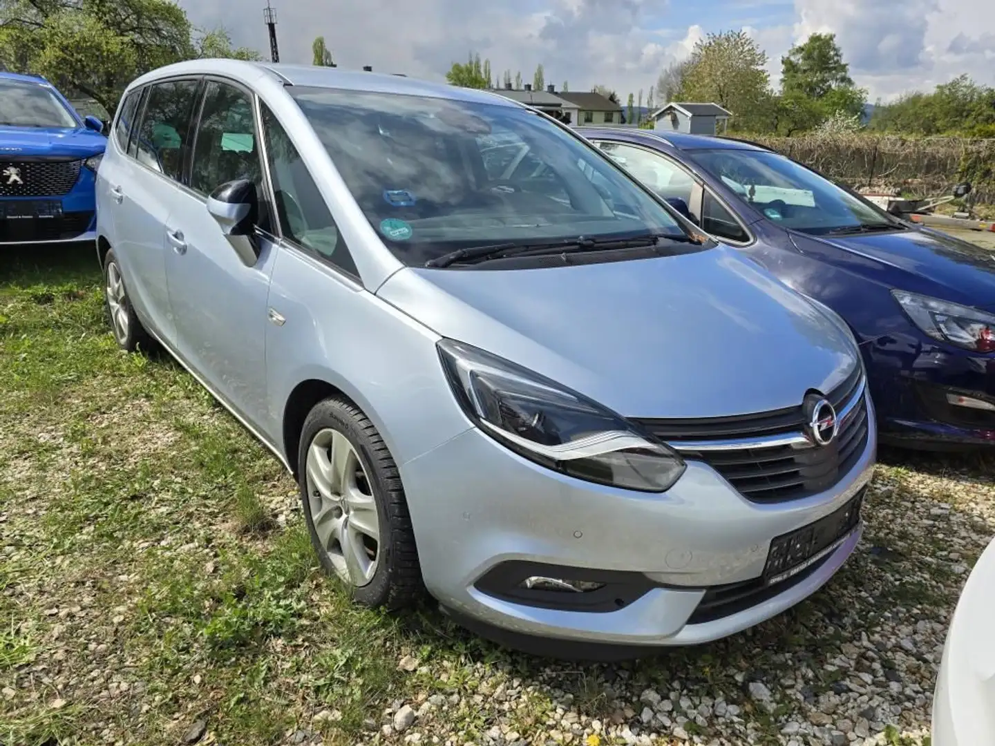 Opel Zafira Tourer Zafira Innovation, Standheizung, Navi,  Sitz und Plateado - 1