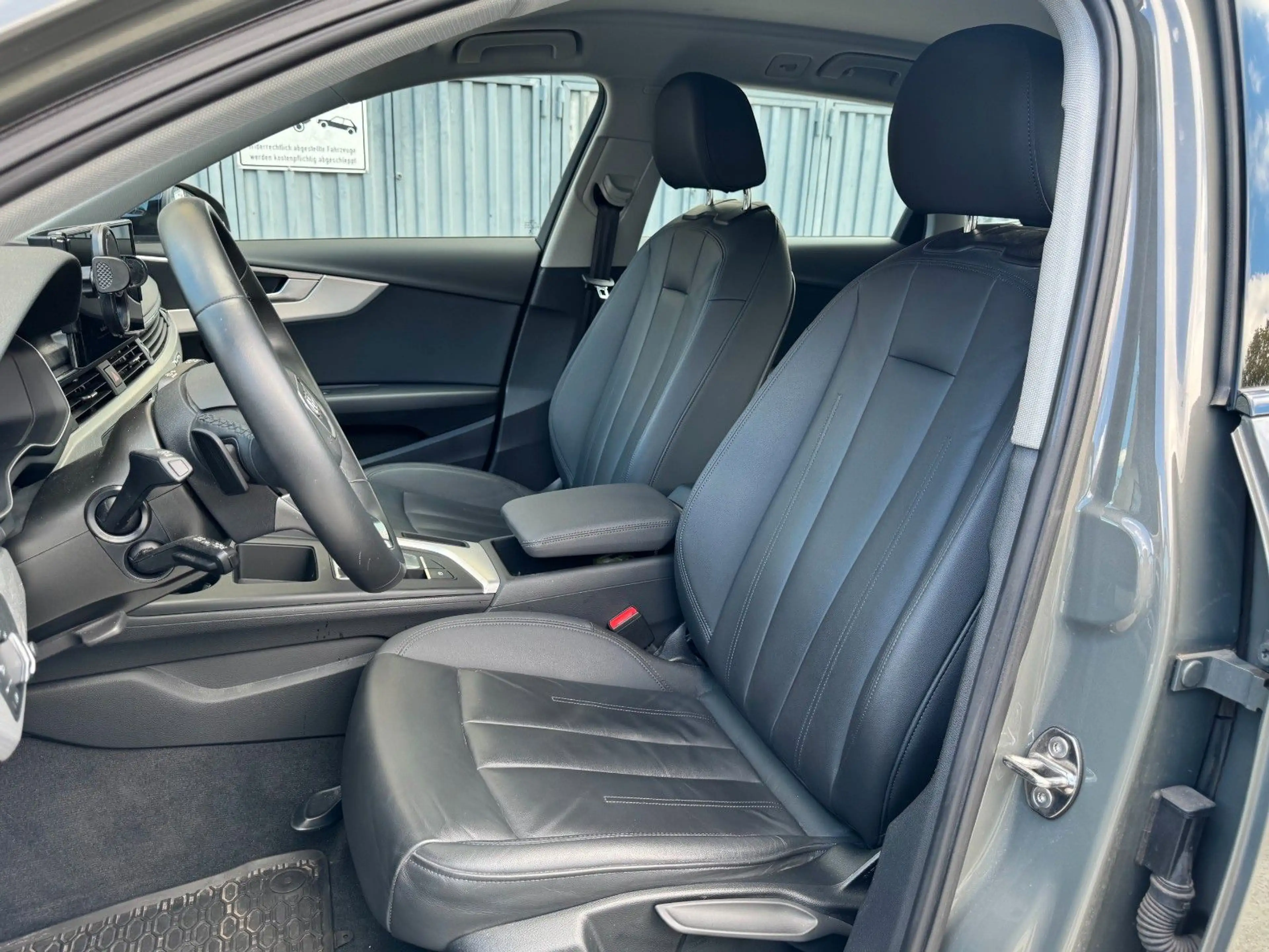 Audi A4 allroad quattro 40 TDI AHK LEDER — photo 9