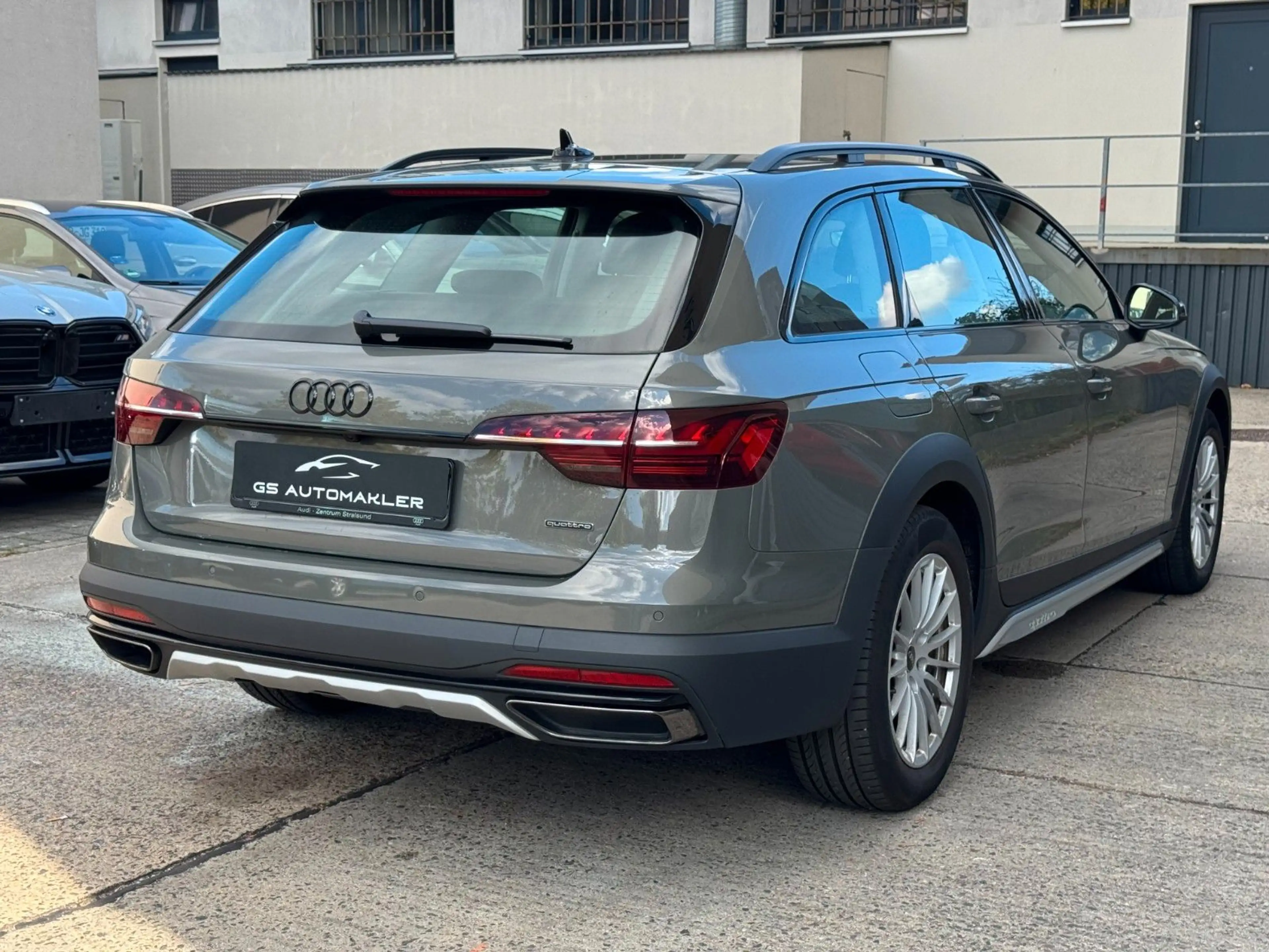 Audi A4 allroad quattro 40 TDI AHK LEDER — photo 5
