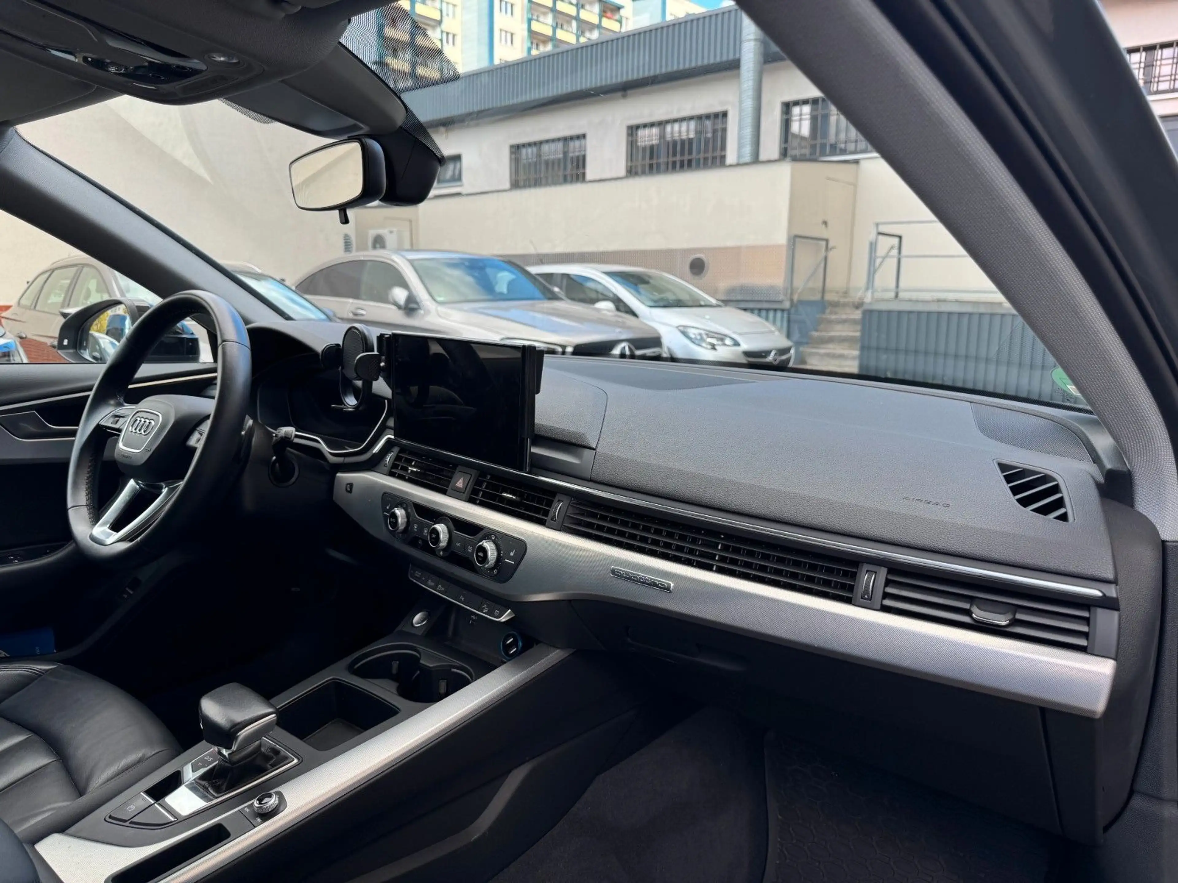Audi A4 allroad quattro 40 TDI AHK LEDER — photo 10