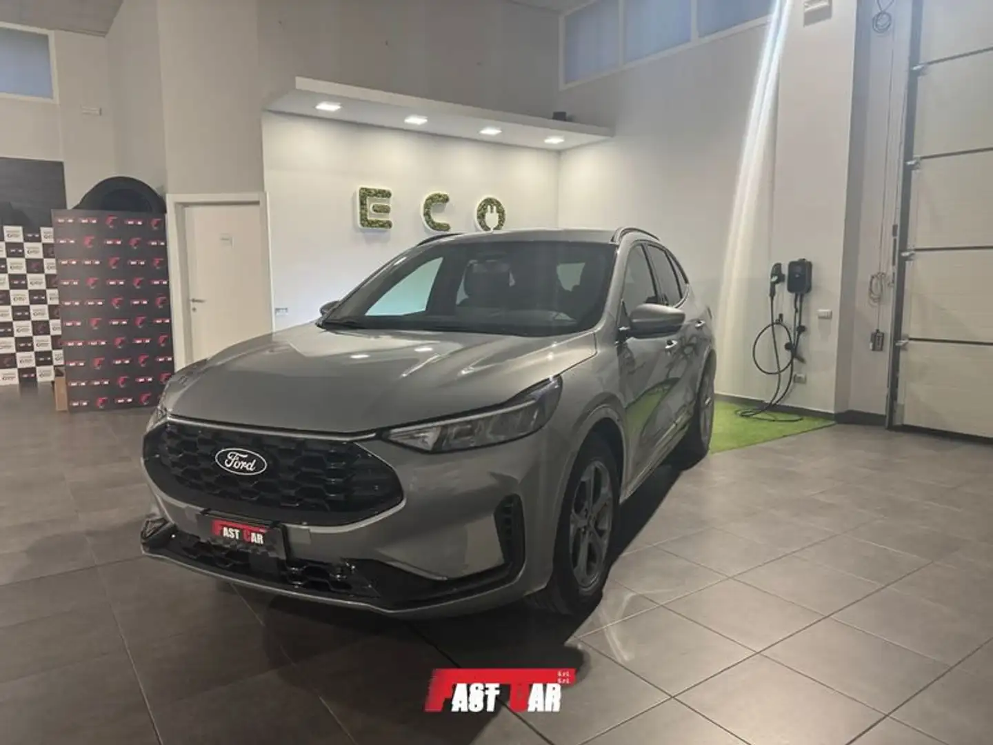 Ford Kuga 1.5 EcoBoost 150 CV 2WD ST-Line Grau - 1