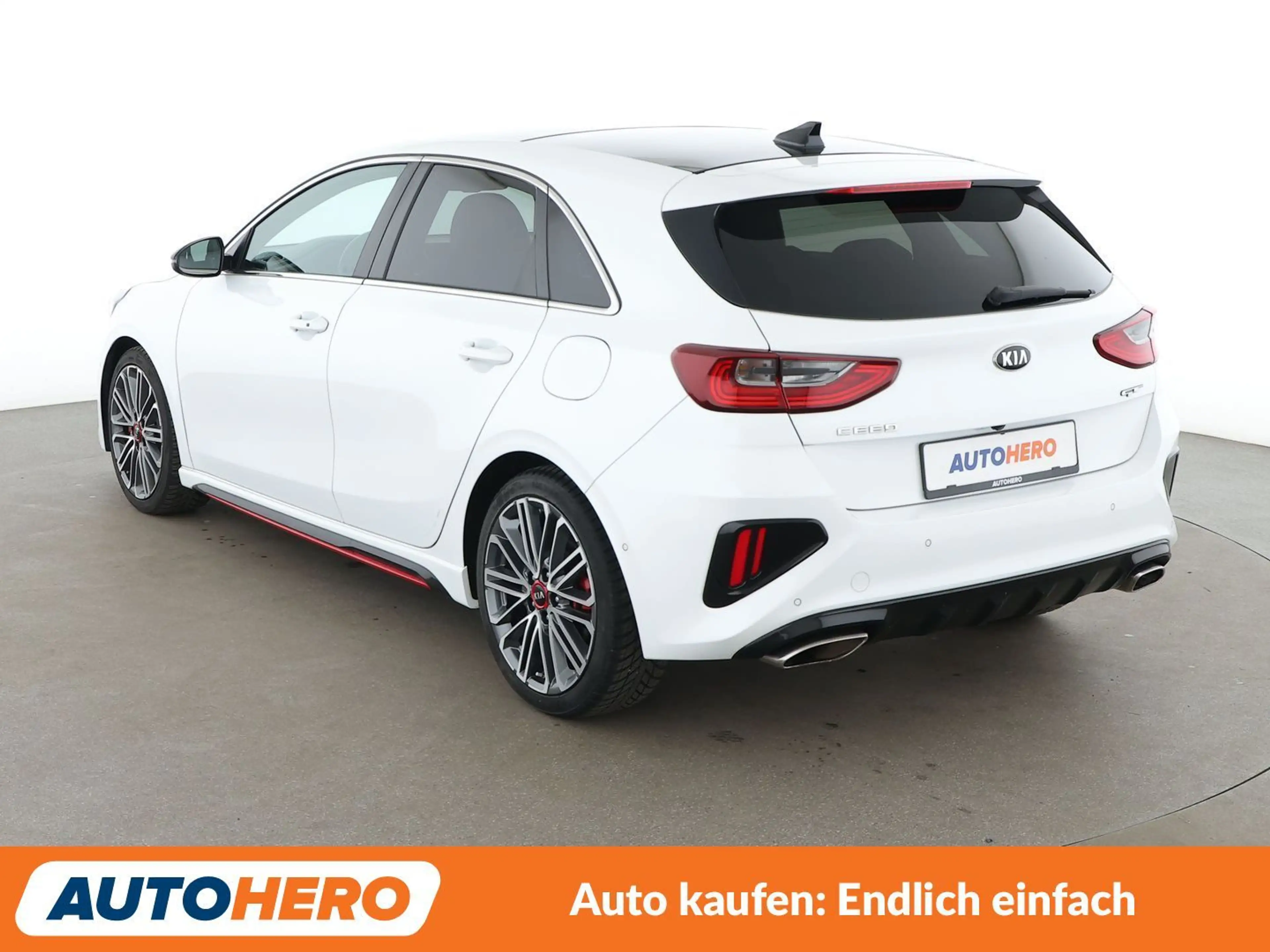 Kia Ceed / cee'd 1.6 TGDI GT Aut.*NAVI*LED*ACC*SPUR*PDC*SHZ* — photo 4