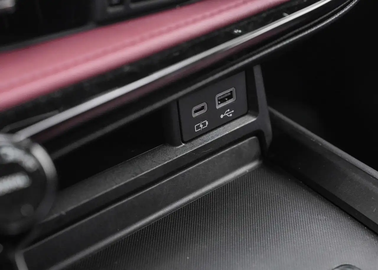 Lexus NX снимка Lexus NX
