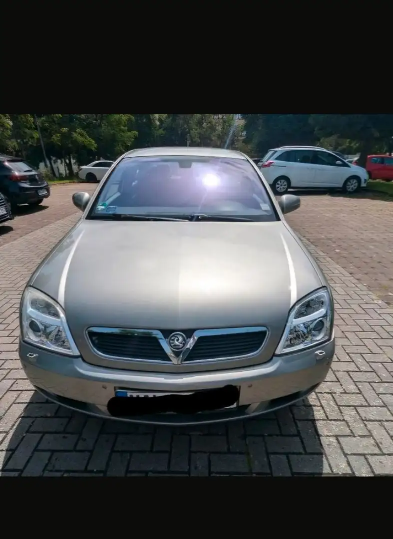 Opel Vectra 2.2 - 1