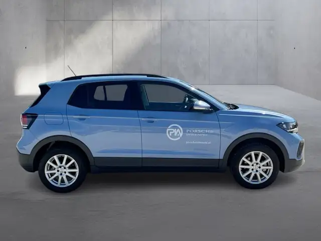 Volkswagen T-Cross view 6