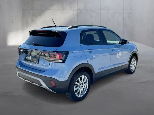 Volkswagen T-Cross view 5