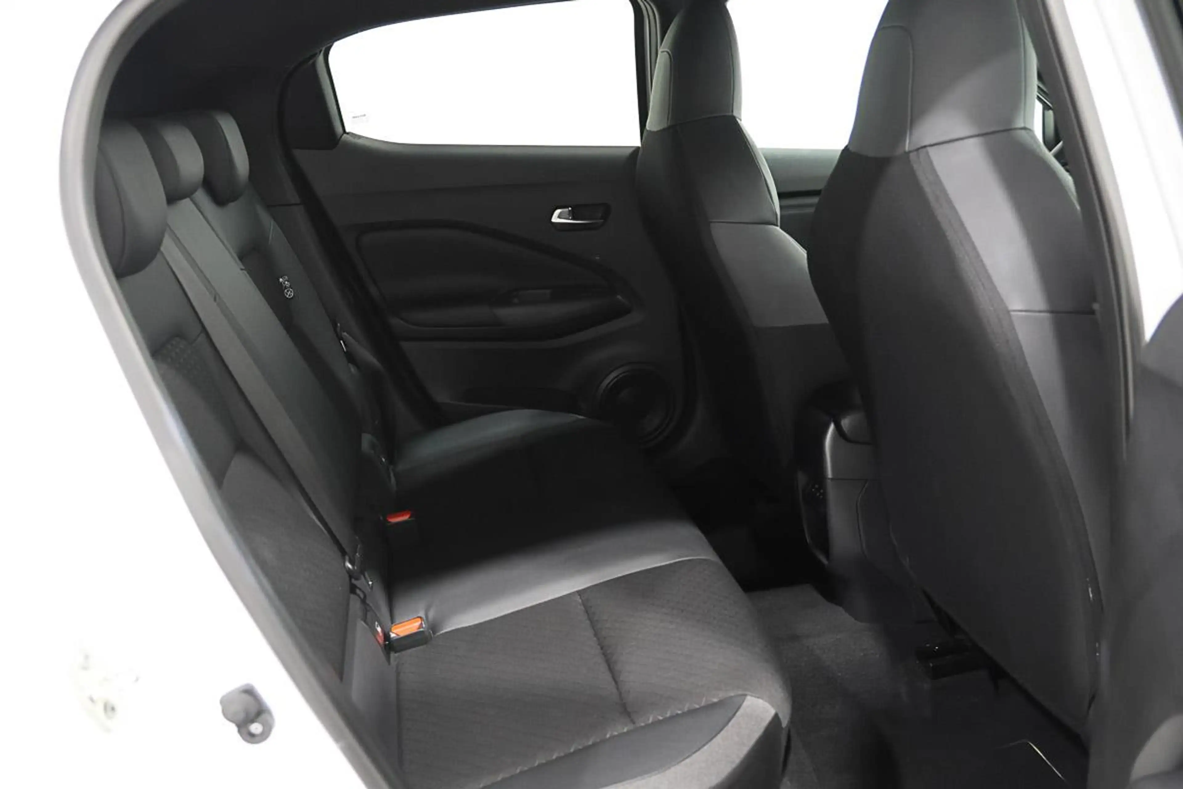 Nissan Juke 1.0 DIG-T 114  DCT - N-CONNECTA SEMI CUIR LED GPS — photo 11