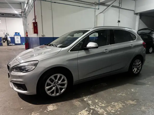 BMW 218
