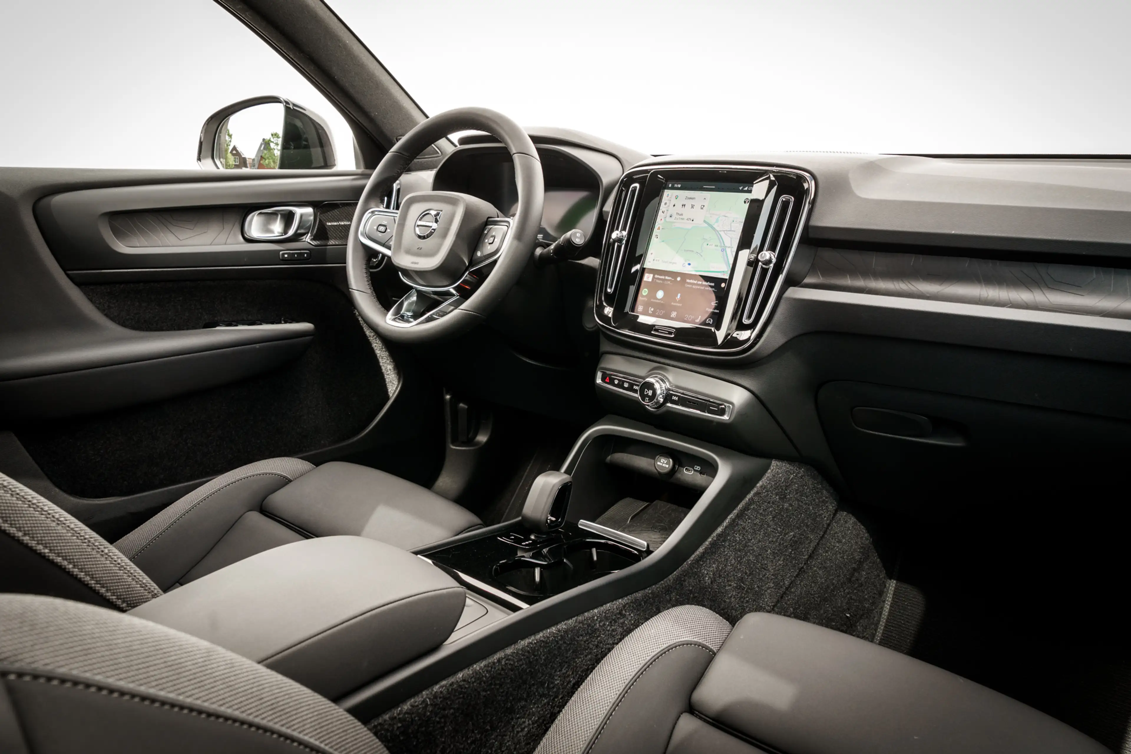 Volvo EX40 Single Motor Extended Range Ultimate | 82 kWh SOH — photo 3