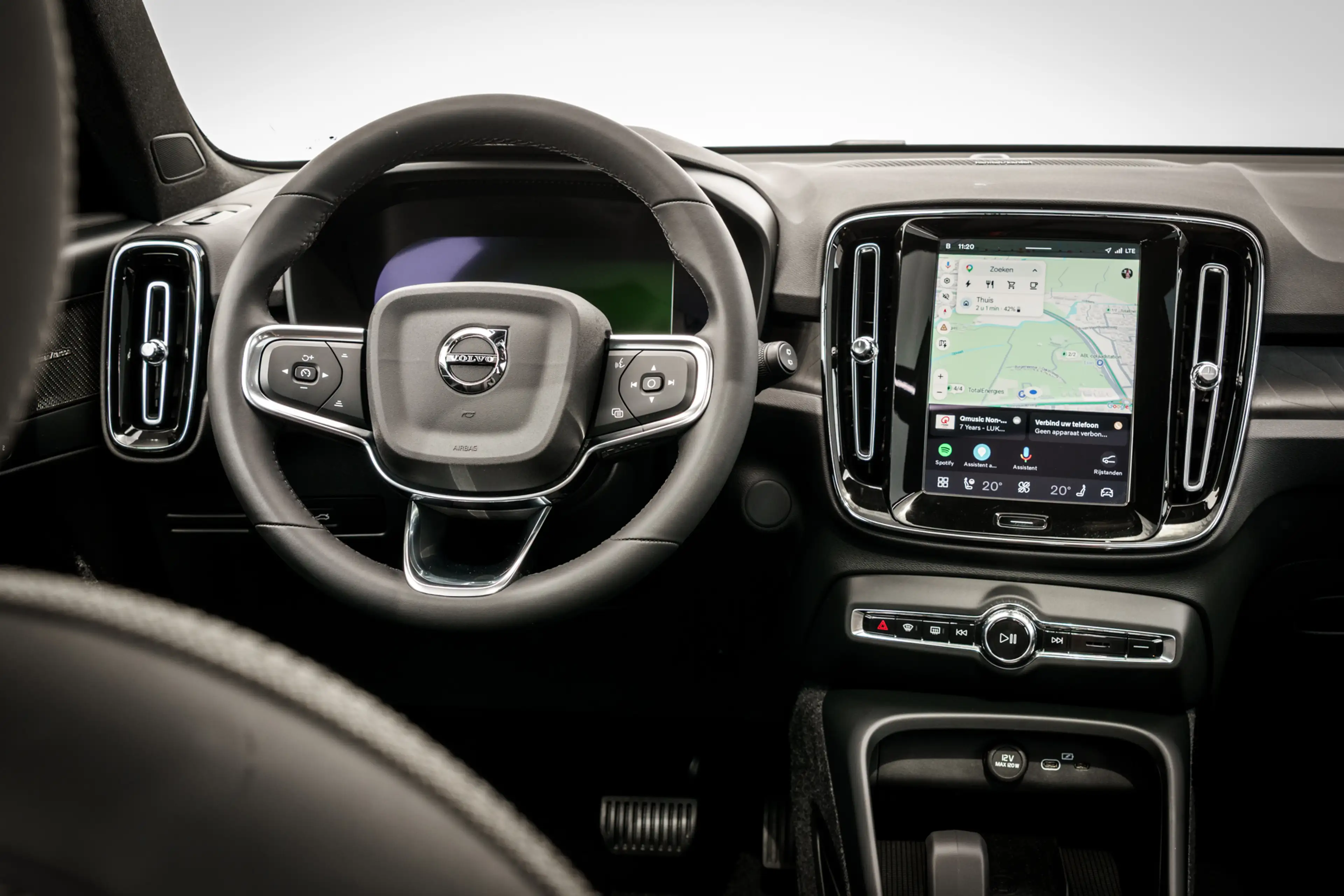 Volvo EX40 Single Motor Extended Range Ultimate | 82 kWh SOH — photo 9