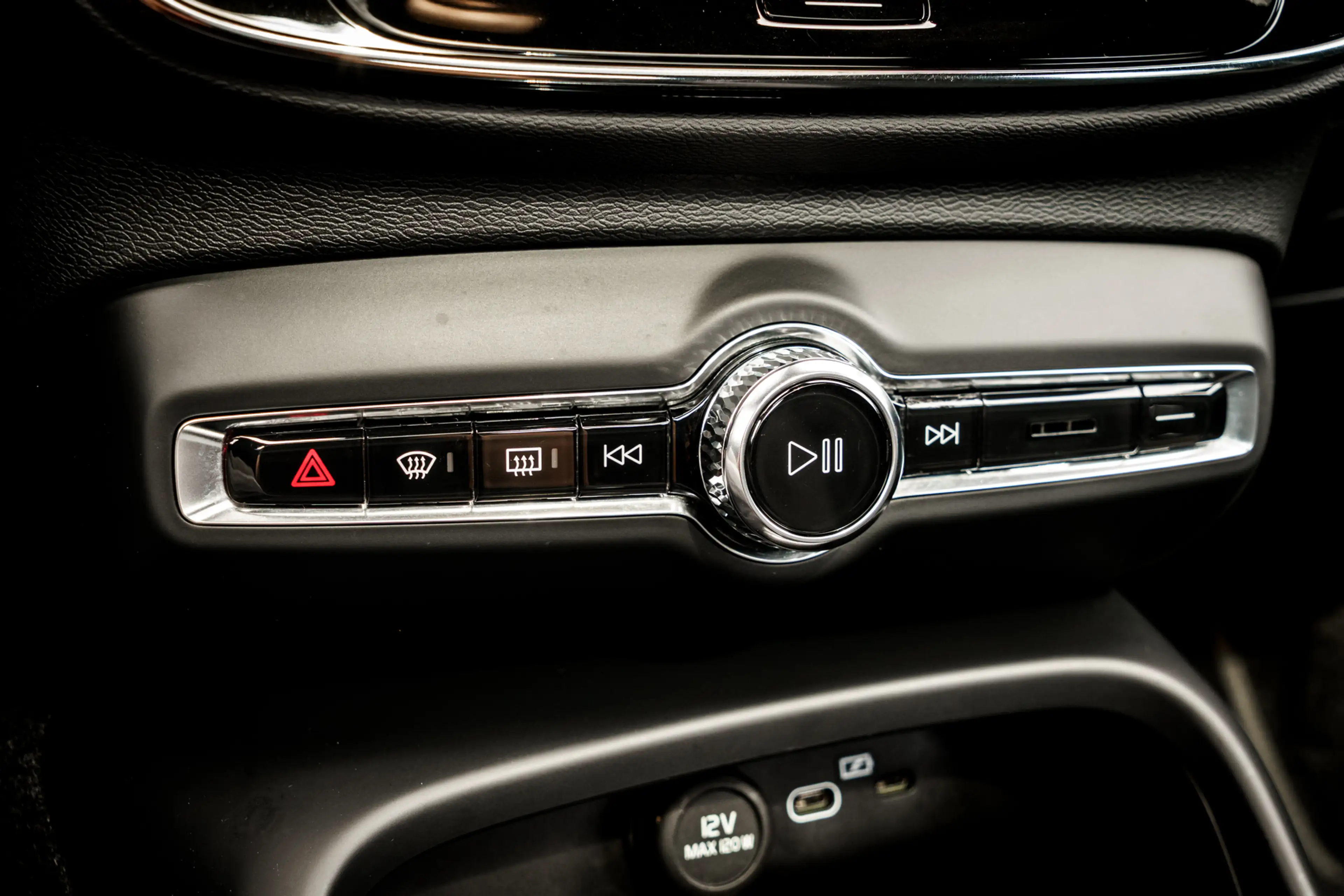 Volvo EX40 Single Motor Extended Range Ultimate | 82 kWh SOH — photo 27