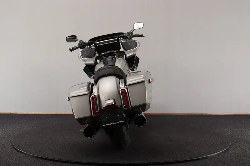 Harley-Davidson Road Glide - foto 6