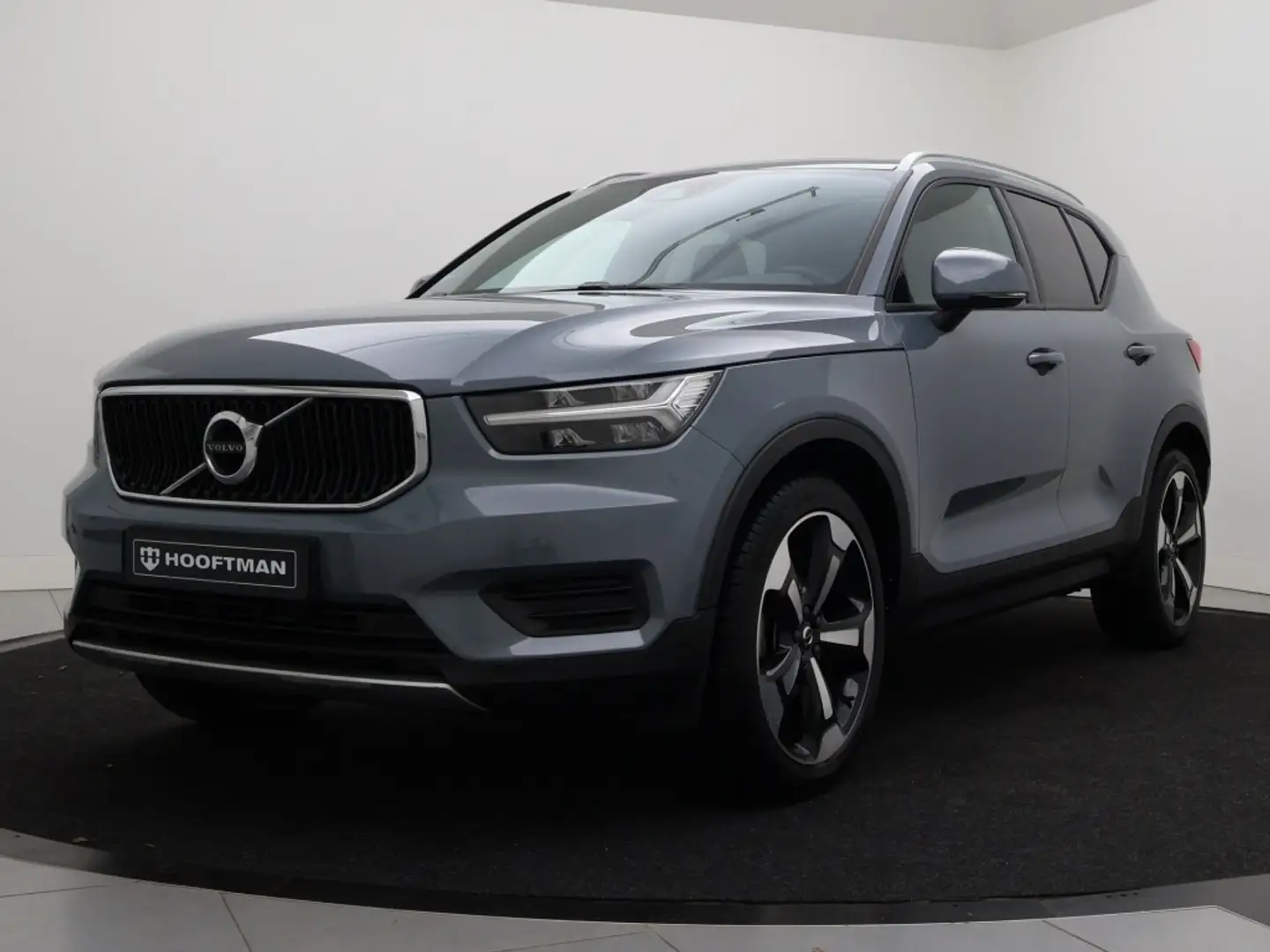 Volvo XC40 T2 AUT(8) MOMENTUM SCHUIFDAK 20INCH PARK ASSIST NA Grau - 2