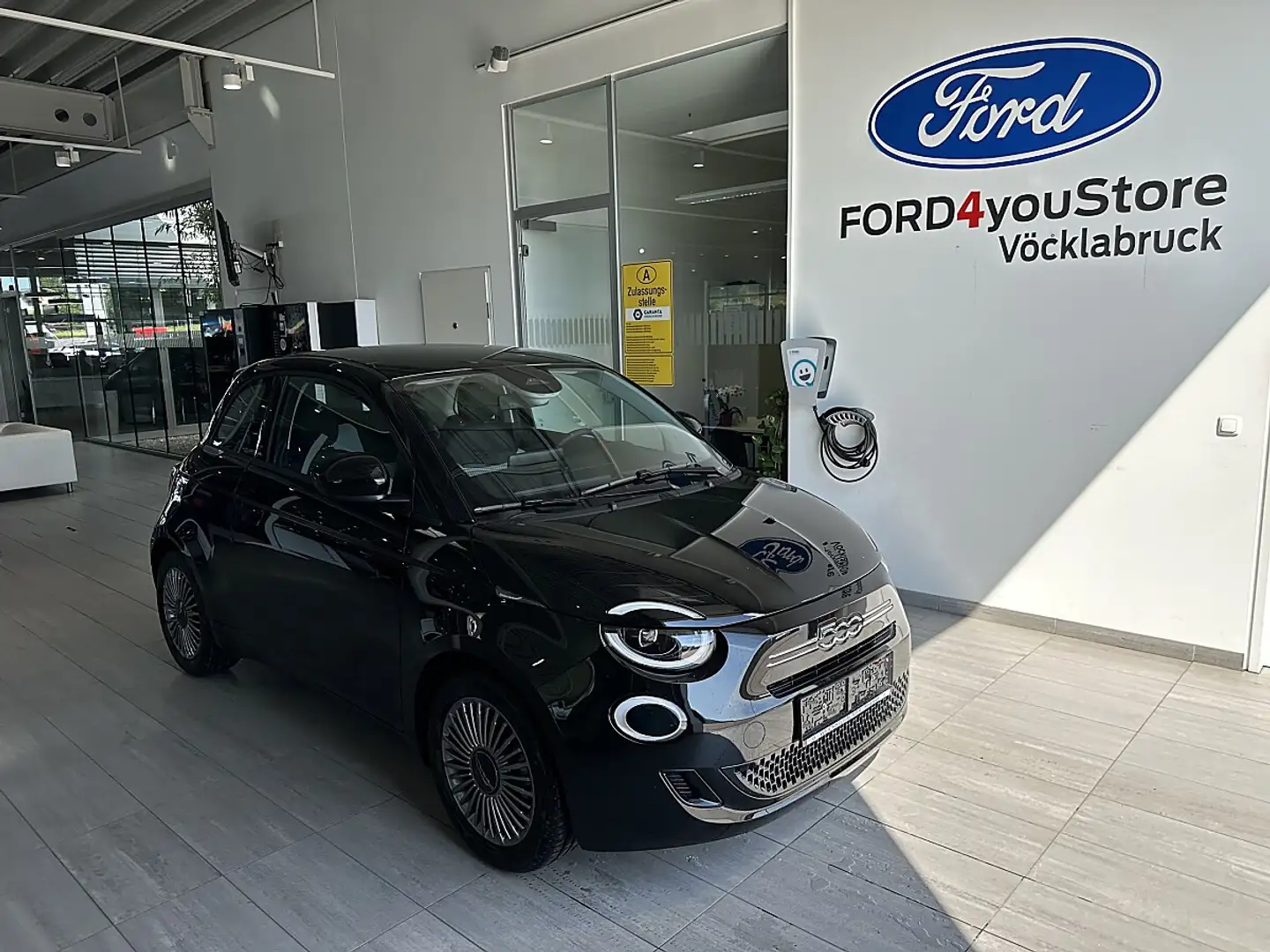 Fiat 500 Hatchback Hybrid Torino Schwarz - 1