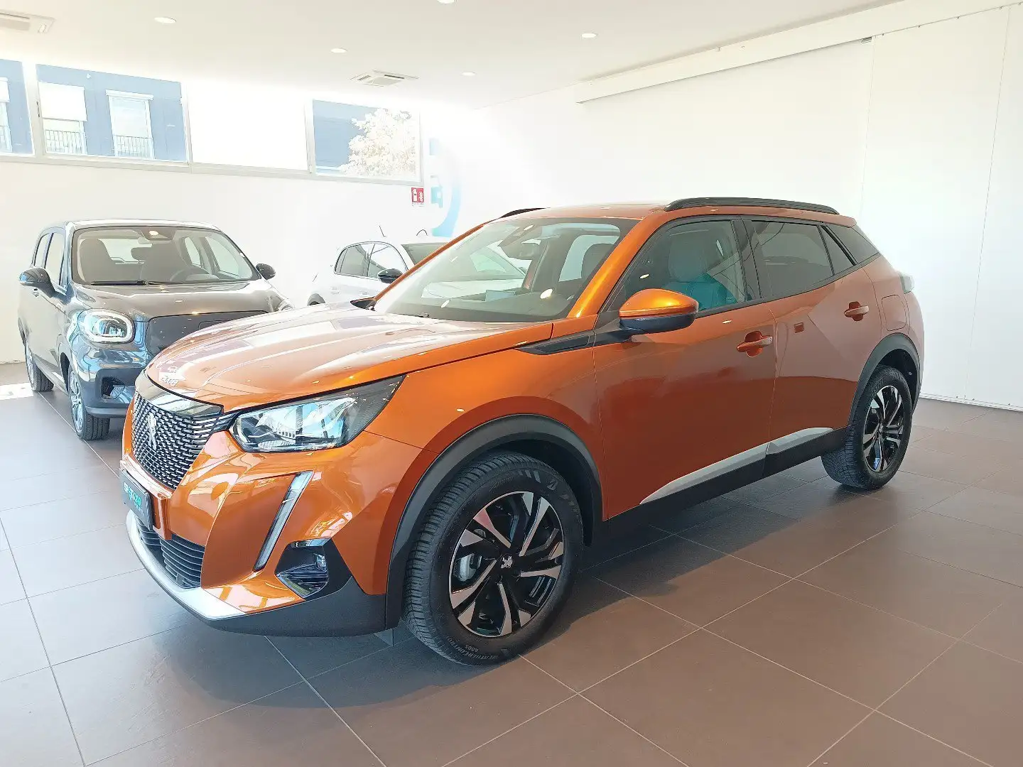 Peugeot 2008 1.2 puretech Allure Pack s&s 100cv Naranja - 1