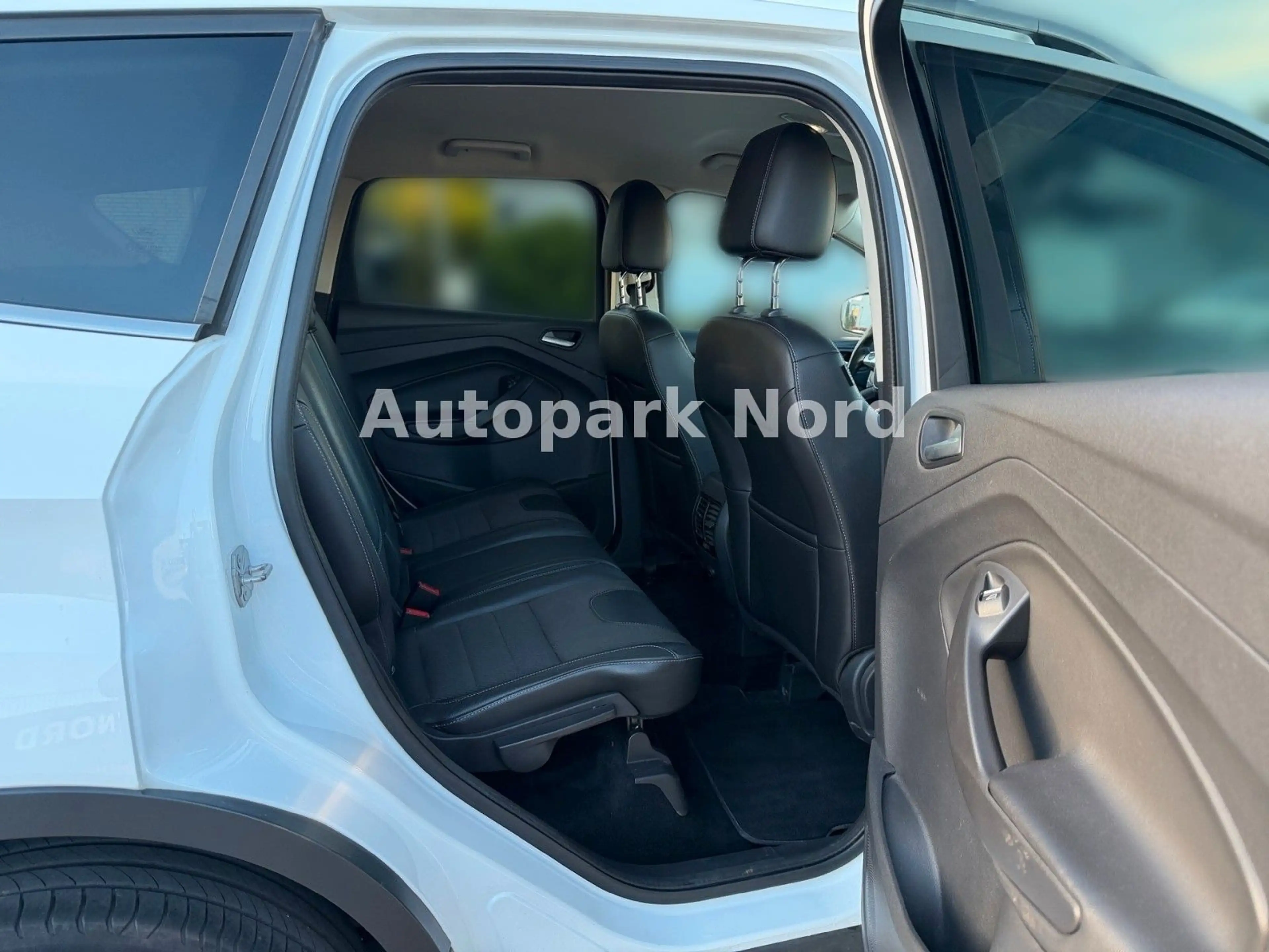 Ford Kuga 2.0 TDCi 4x4 132kW Titanium - AHK - 1.HAND — photo 15