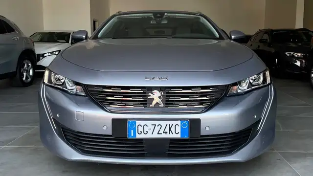 Peugeot 508 view 2