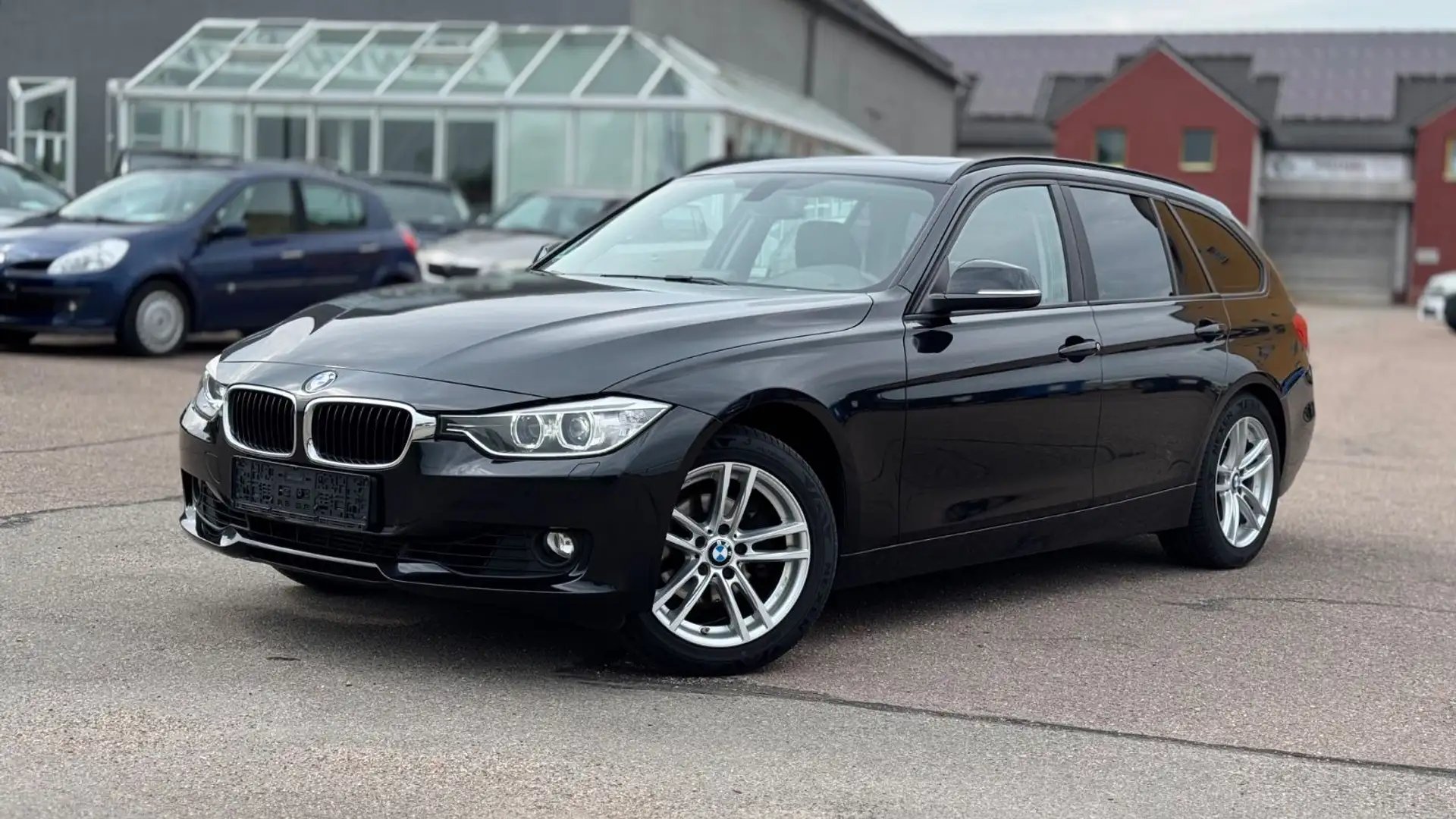 BMW 320 Baureihe 3 Touring 320 i xDrive Schwarz - 1