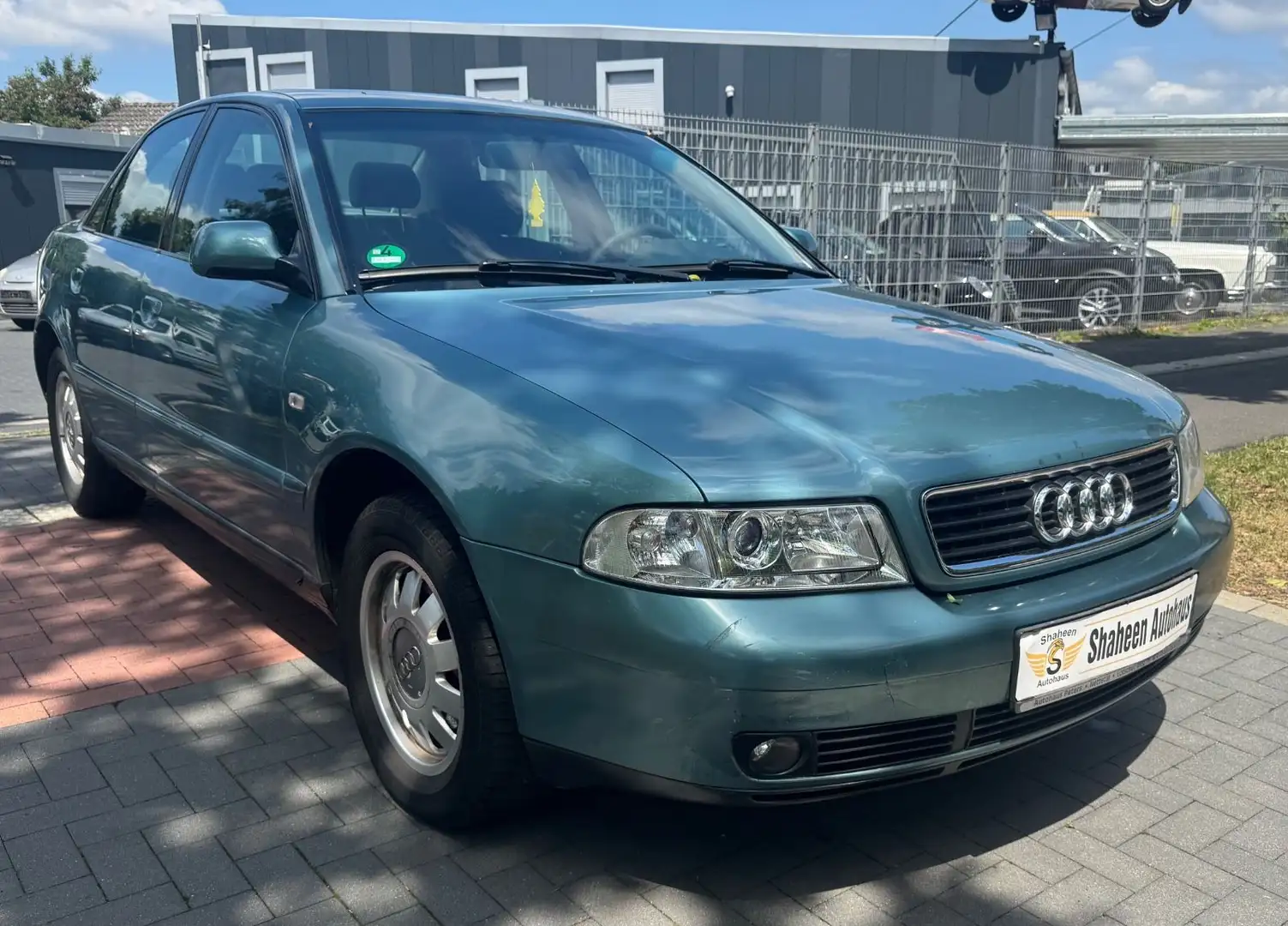 Audi A4 1.8 Auto Mit Gaz Anlage Vert - 1