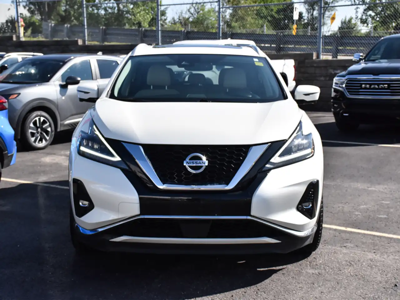 Nissan Murano снимка Nissan Murano