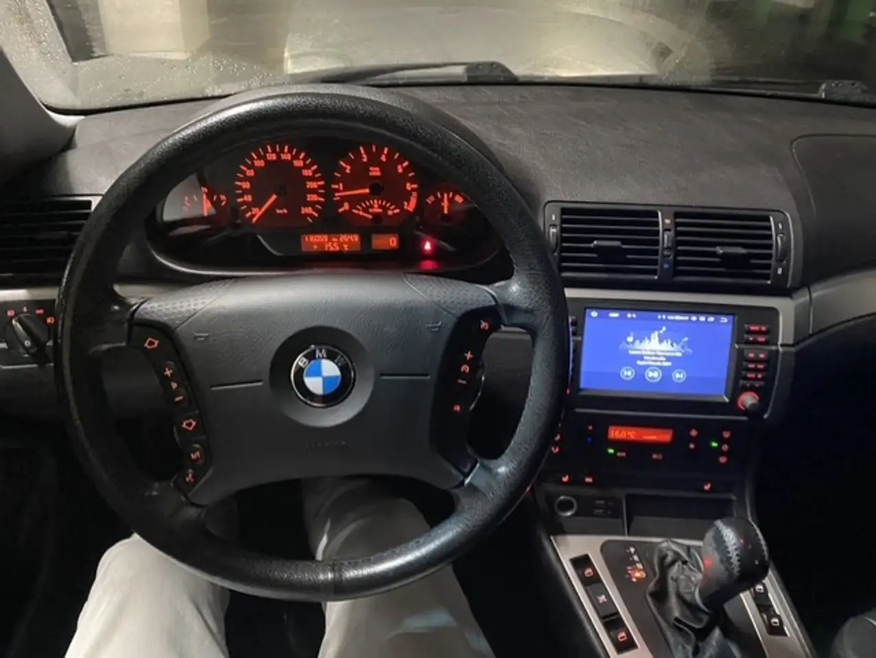 BMW 3 Series снимка BMW 3 Series