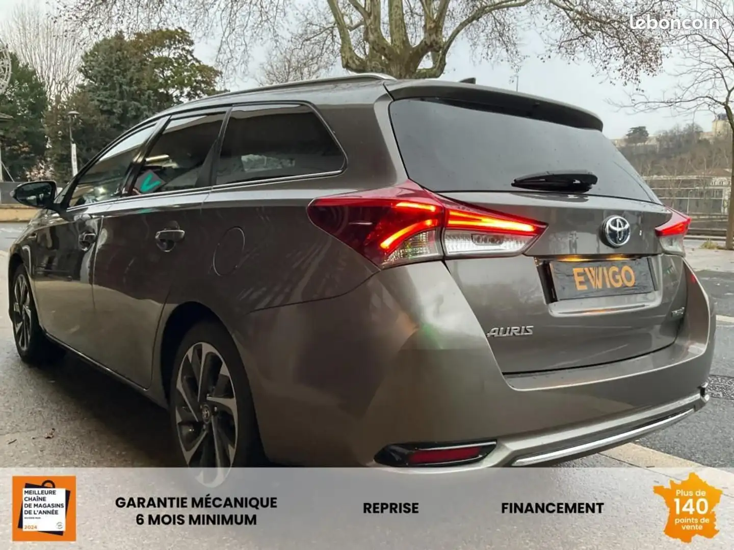 Toyota Auris HSD 136 ch DESIGN TOIT PANORAMIQUE Gris - 2