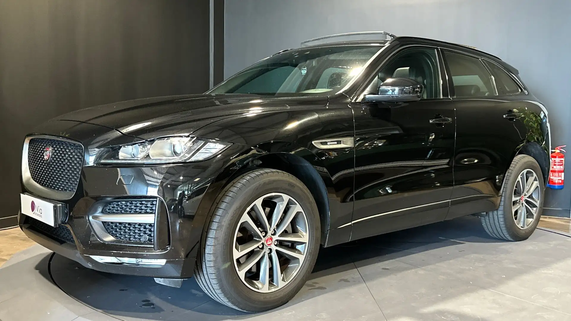Jaguar F-Pace V6 3.0 300 BVA8 R Sport Schwarz - 1