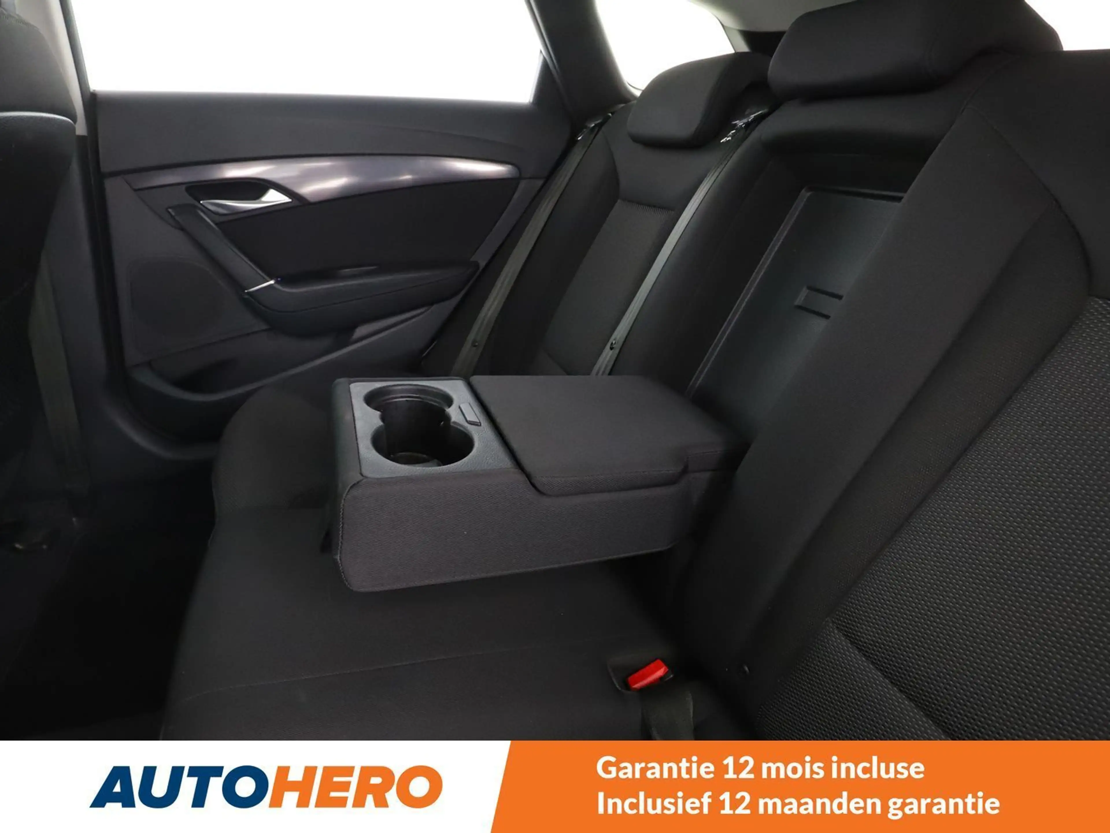 Hyundai i40 1.6 Comfort — photo 15