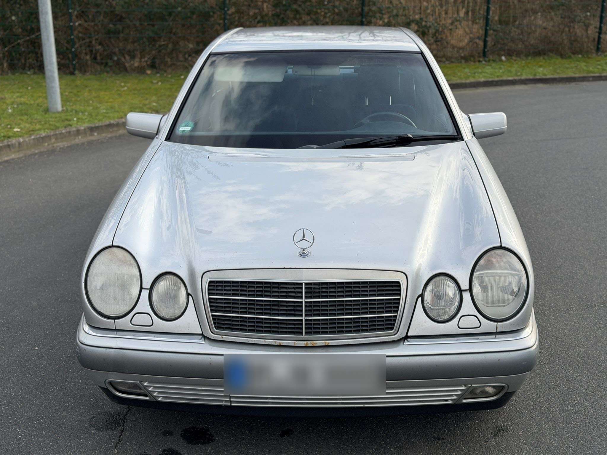 Second hand Mercedes Benz E-Class 280