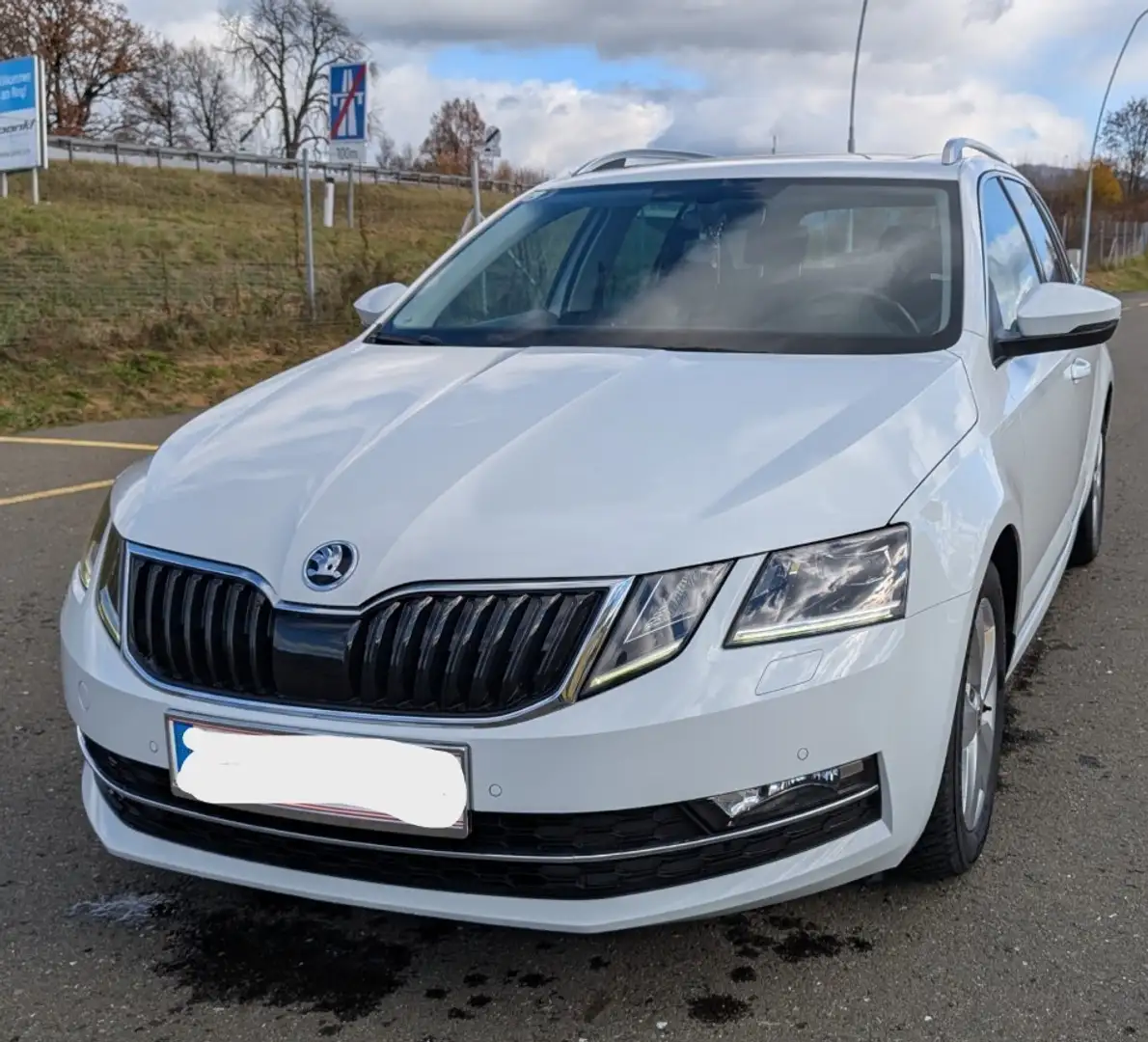 Skoda Octavia Octavia Combi 1,6 TDI Style DSG Style Weiß - 1