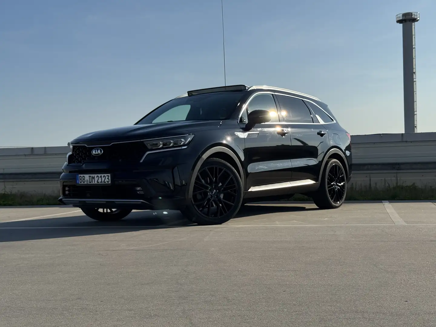 Kia Sorento PHEV/PLATINUM/21“/3 JAHRE GARANTIE/VOLL/AHK/PANO Schwarz - 1