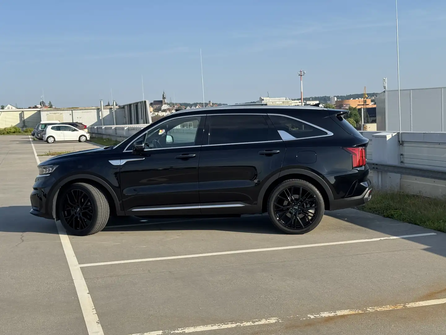Kia Sorento PHEV/PLATINUM/21“/3 JAHRE GARANTIE/VOLL/AHK/PANO Schwarz - 2