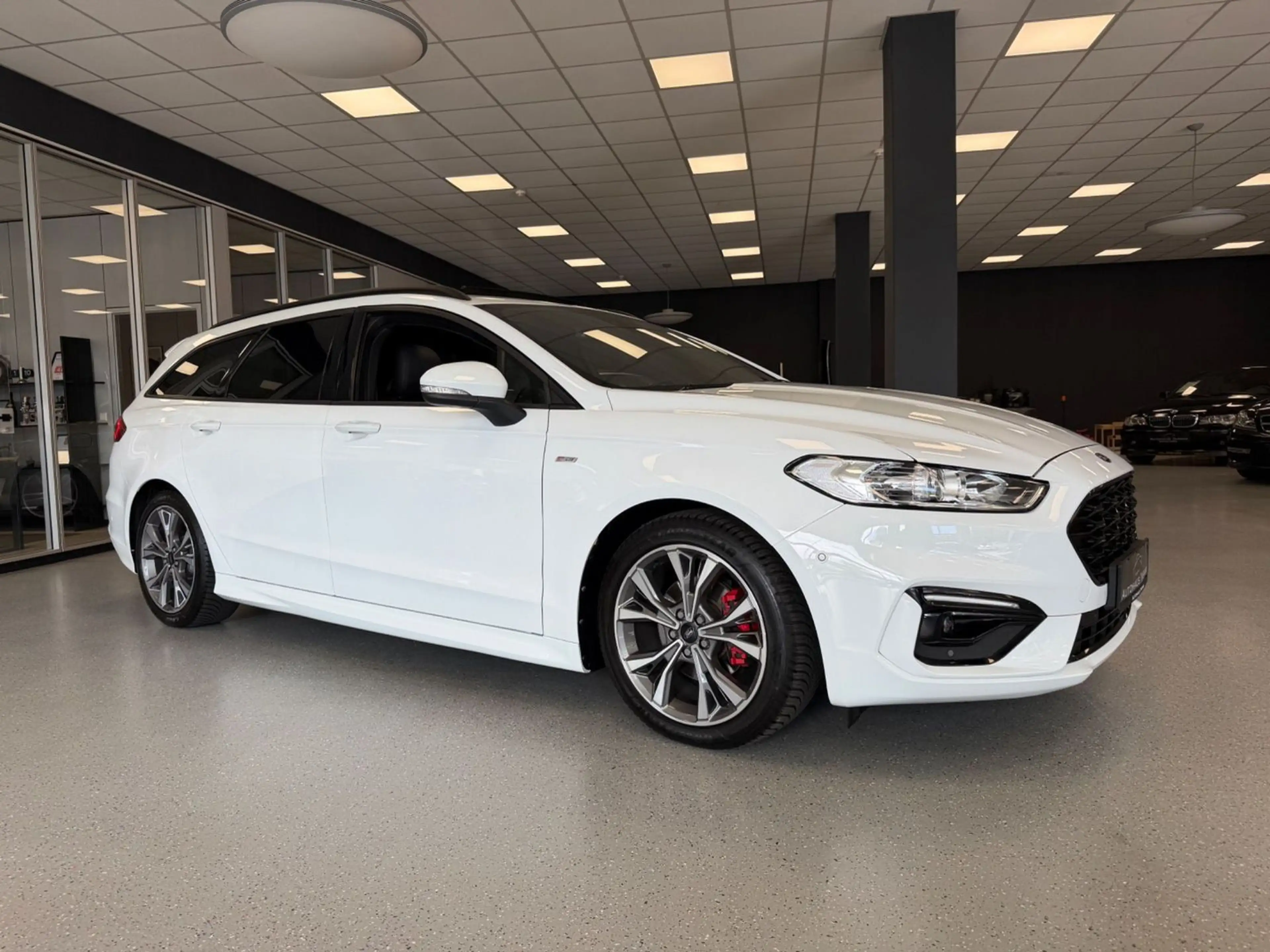 Ford Mondeo 2.0 Hybrid ST-Line|S.heft|Pano|Kam.|AHK — photo 8