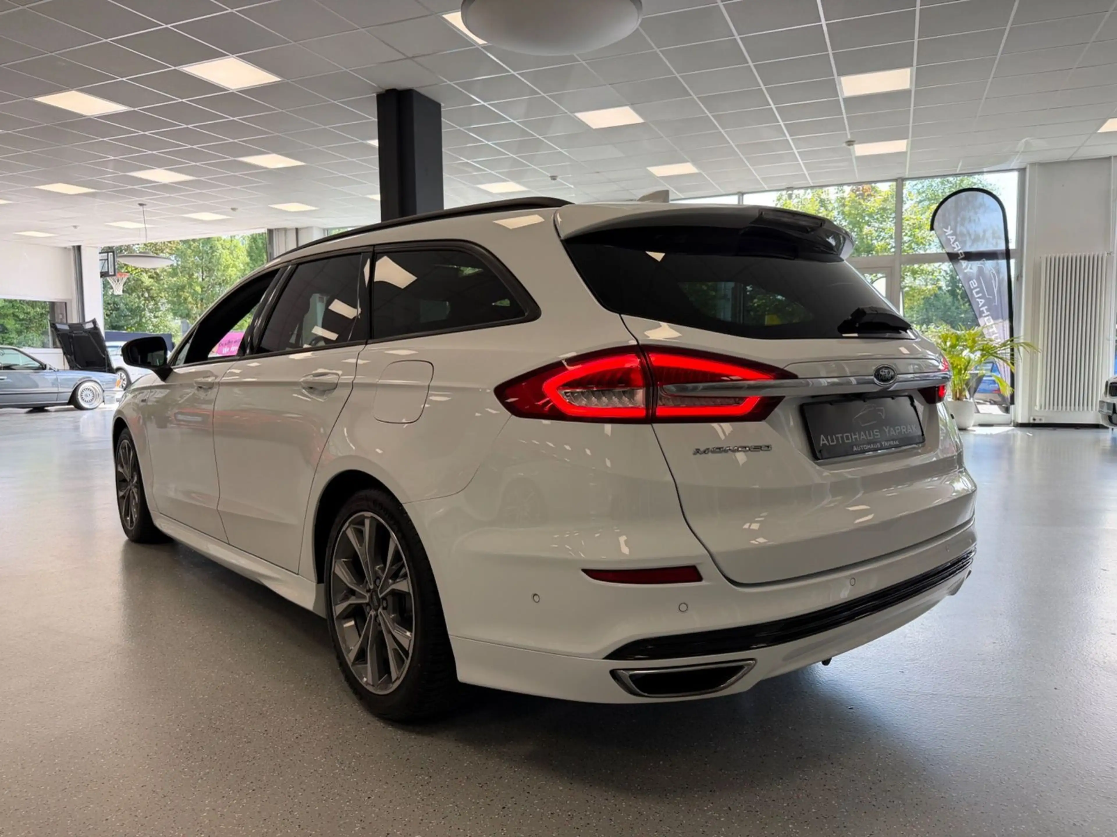 Ford Mondeo 2.0 Hybrid ST-Line|S.heft|Pano|Kam.|AHK — photo 15