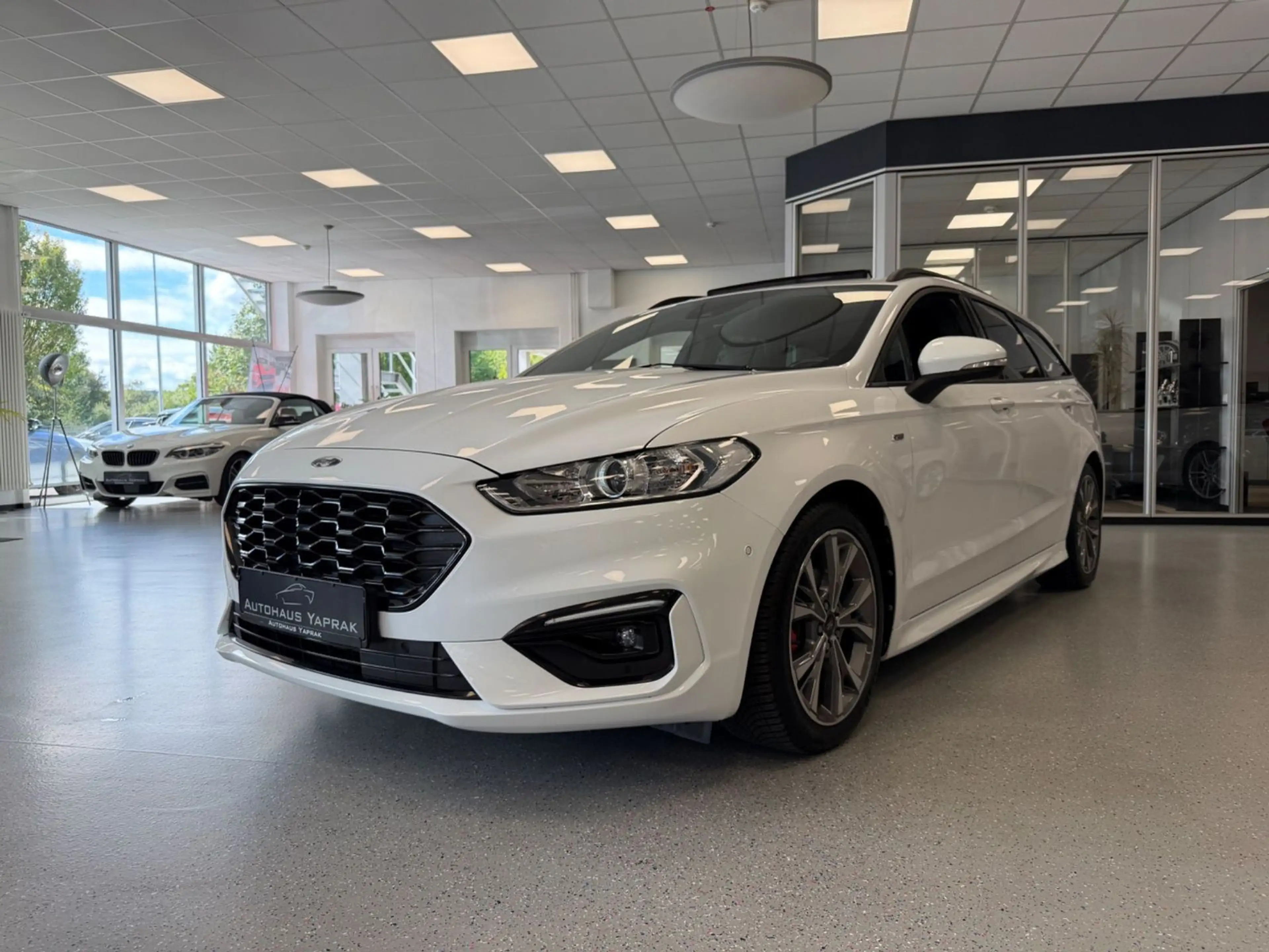 Ford Mondeo 2.0 Hybrid ST-Line|S.heft|Pano|Kam.|AHK — photo 4