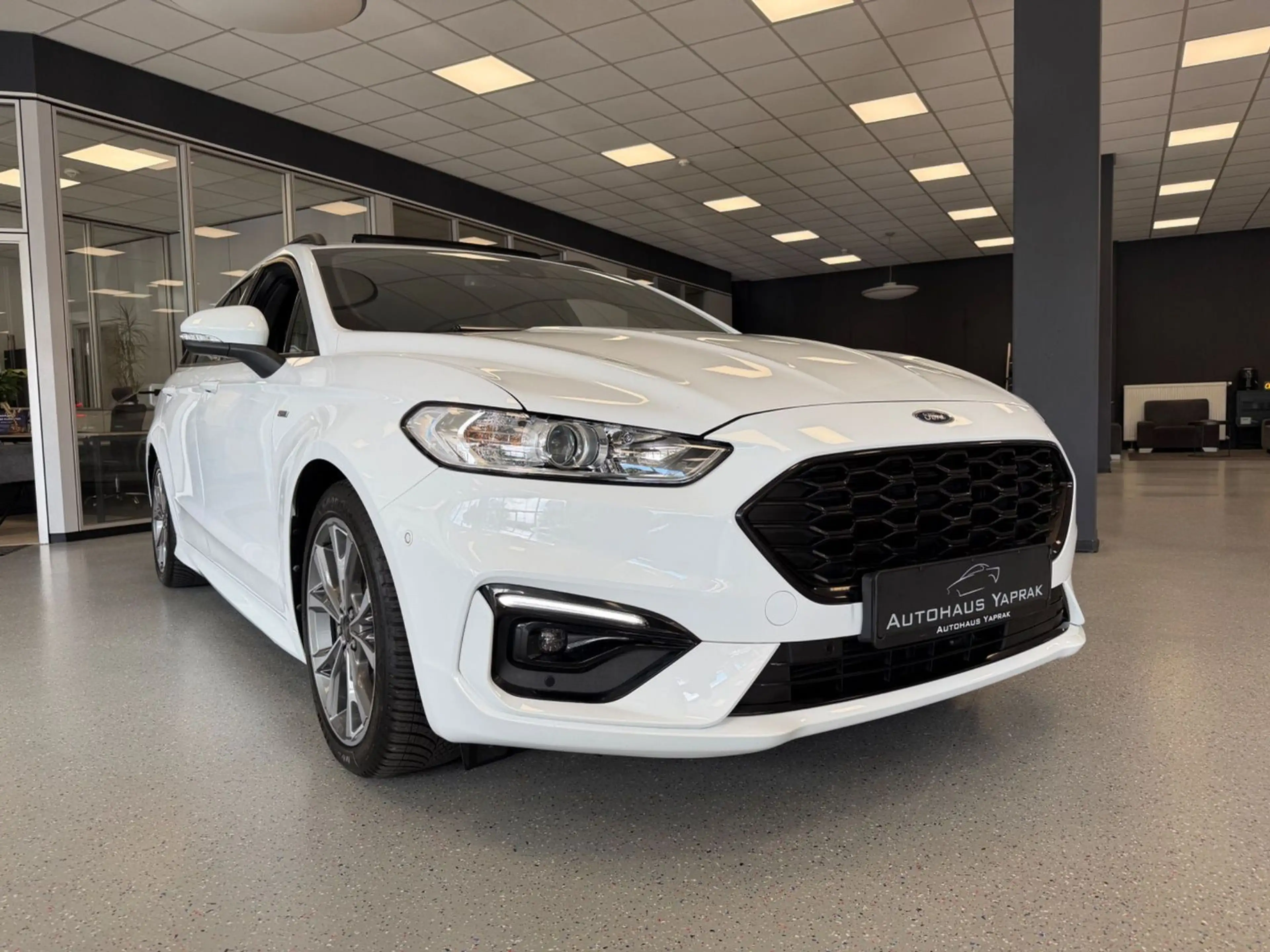 Ford Mondeo 2.0 Hybrid ST-Line|S.heft|Pano|Kam.|AHK — photo 7