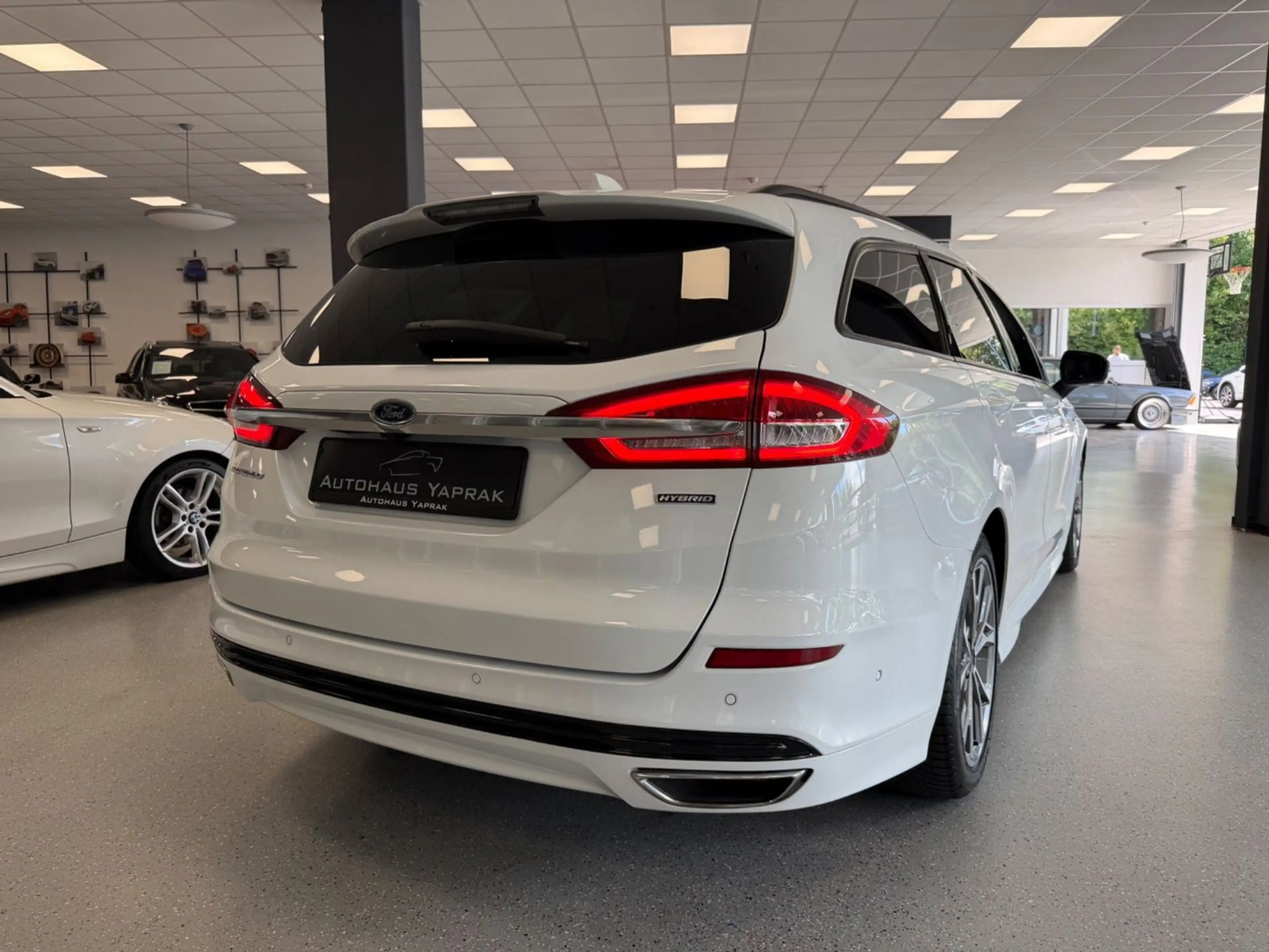Ford Mondeo 2.0 Hybrid ST-Line|S.heft|Pano|Kam.|AHK — photo 13