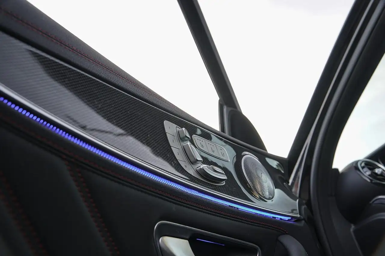 Mercedes-Benz E-Class fotografie Mercedes-Benz E-Class