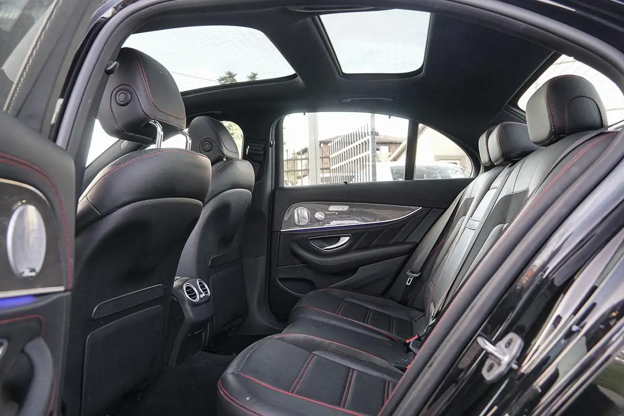 Mercedes-Benz E-Class fotografie Mercedes-Benz E-Class