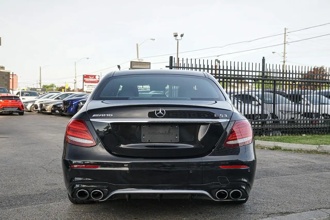 Mercedes-Benz E-Class fotografie Mercedes-Benz E-Class