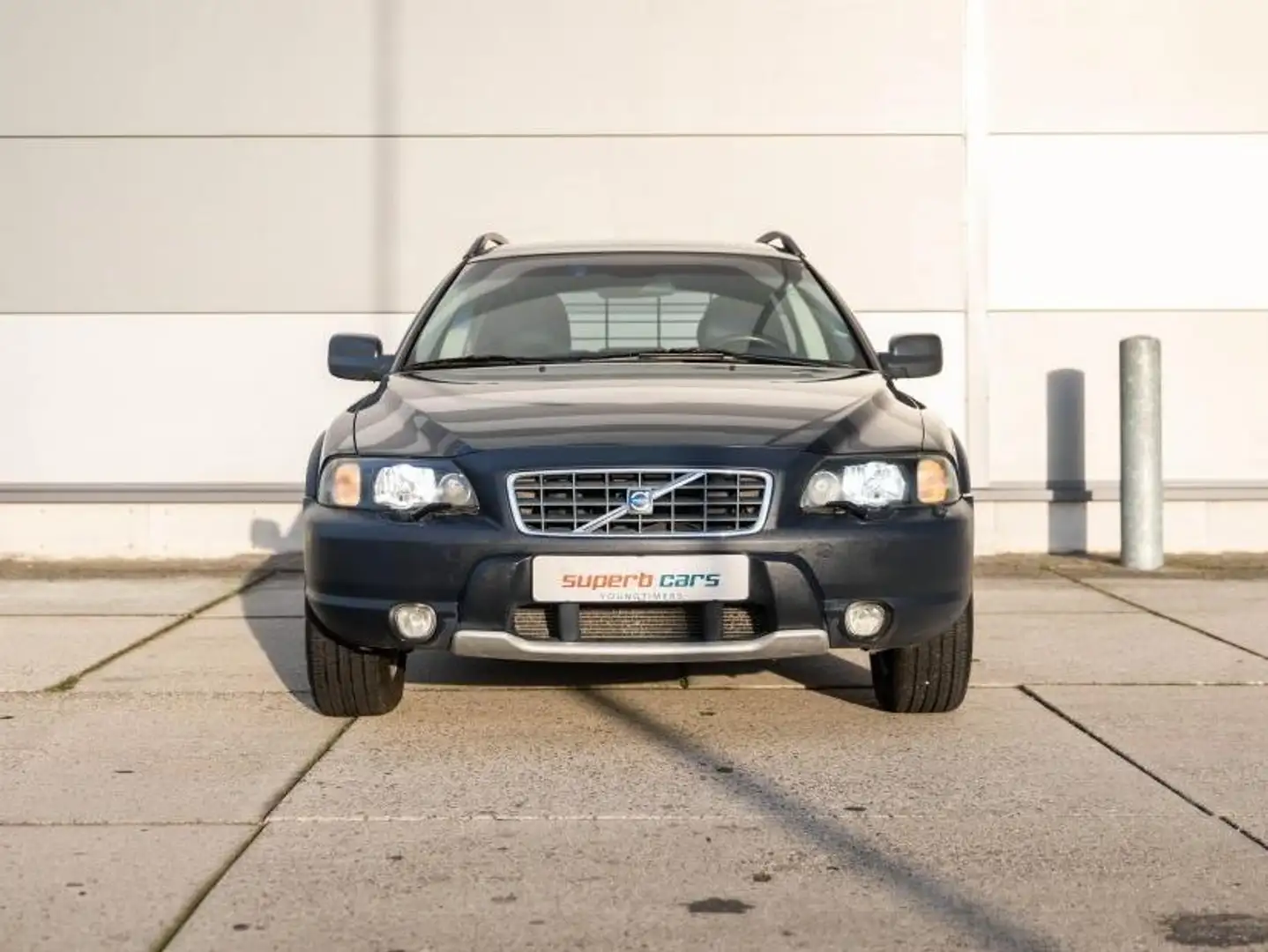 Volvo XC70 2.5T Geartronic/1e eig/Standvw/Leer/Xenon/Trekhaak Blauw - 2