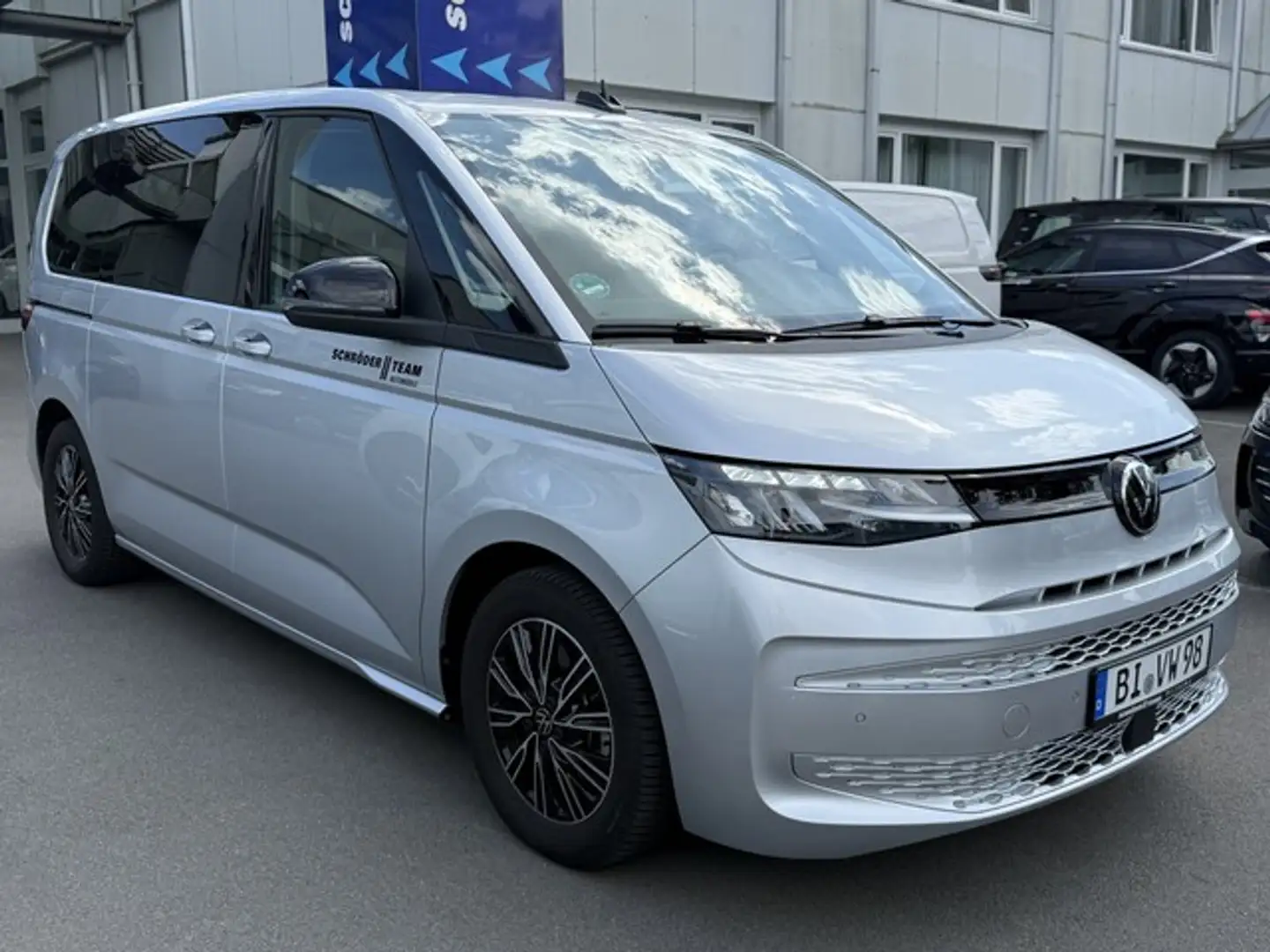 Volkswagen T7 Multivan 2.0 TDI DSG 7-Sitzer Kamera LED GJR Argent - 2