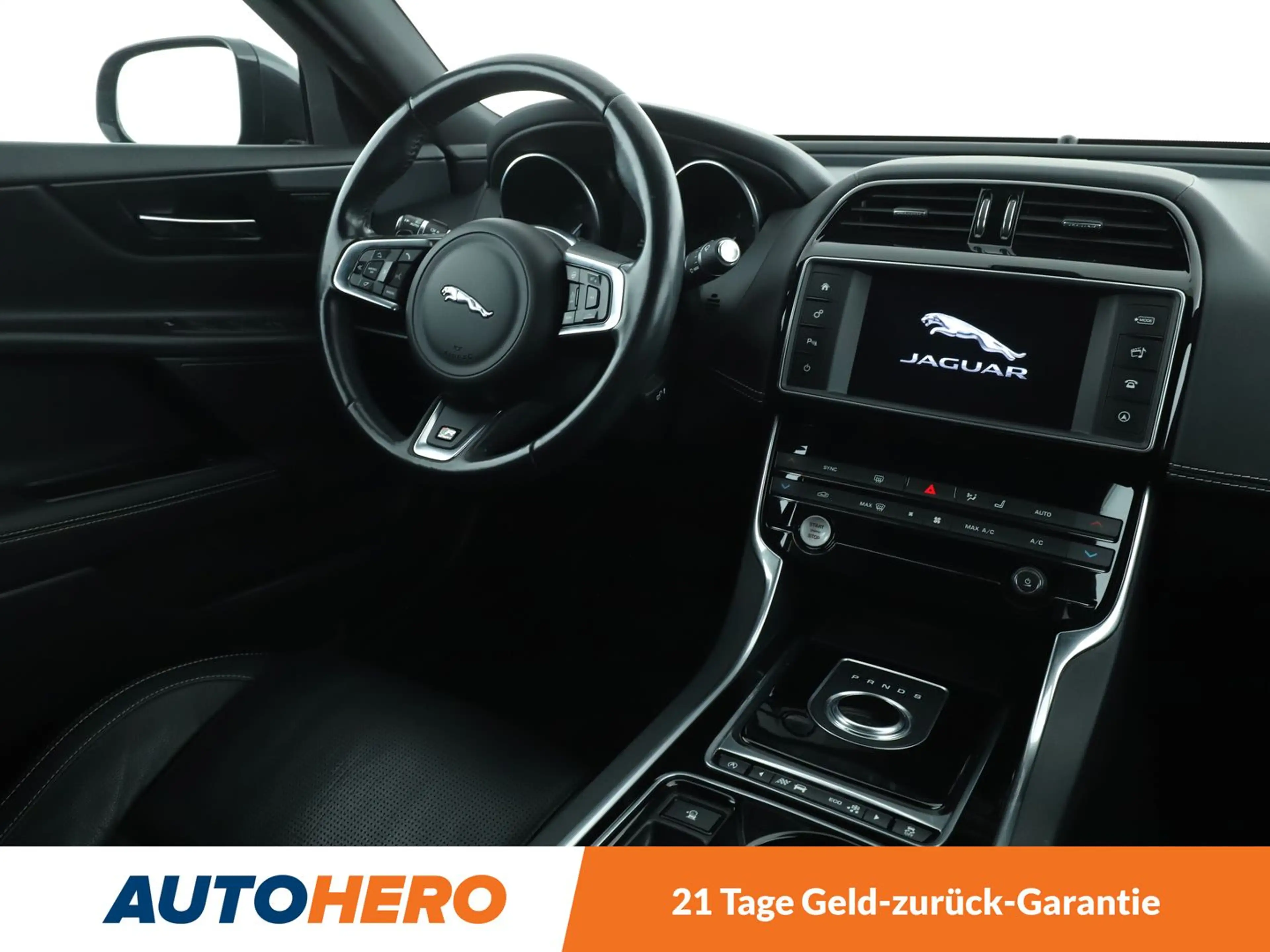 Jaguar XE 25t R-Sport Aut*NAVI*XENON*TEMPO*PDC*SHZ* — photo 13